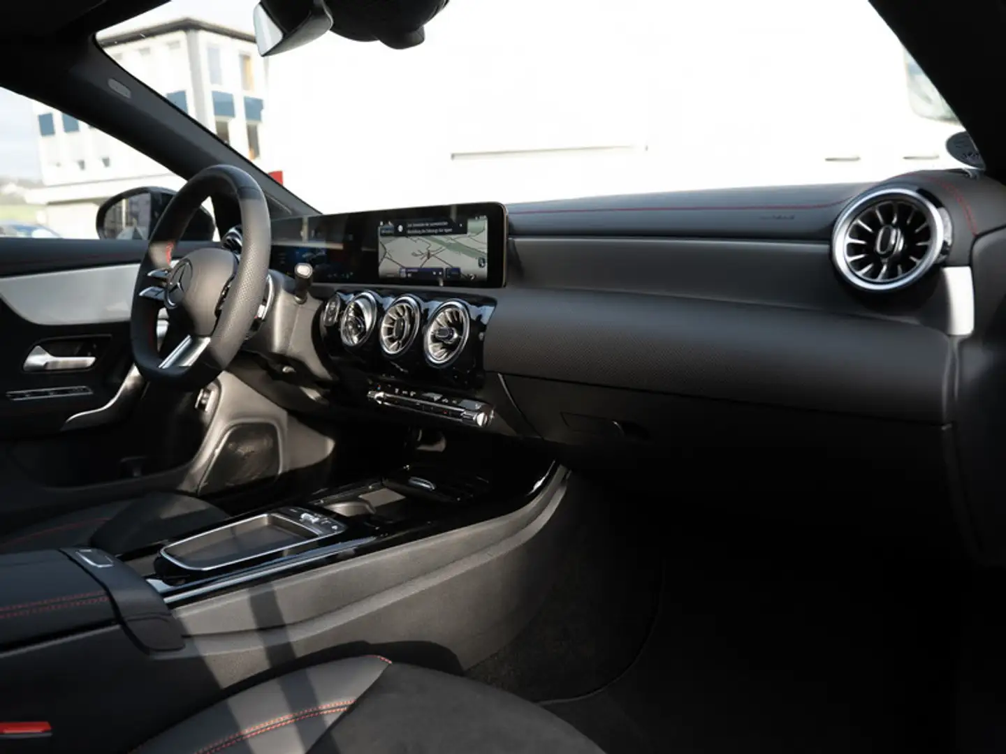 Mercedes-Benz CLA 200 Coupé AMG-Sport/MLB/Pano/Cam/Totw/Keyl Schwarz - 2