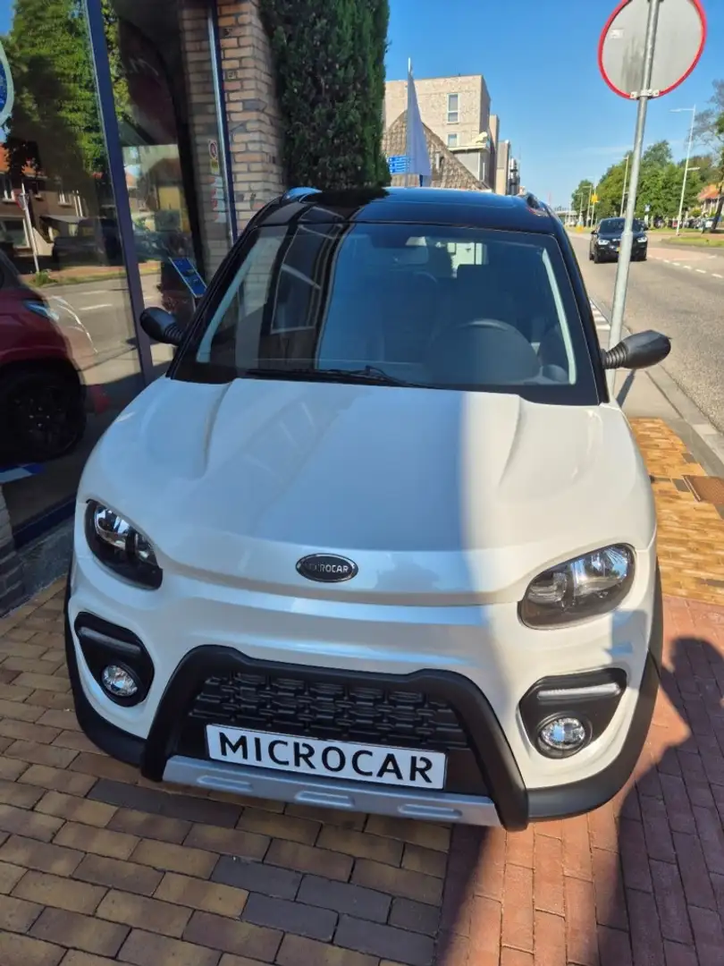 Microcar M.Go 6 X SUN     ALS NIEUW MET AIRCO + STUURBEKRACHTIGI Blanc - 2