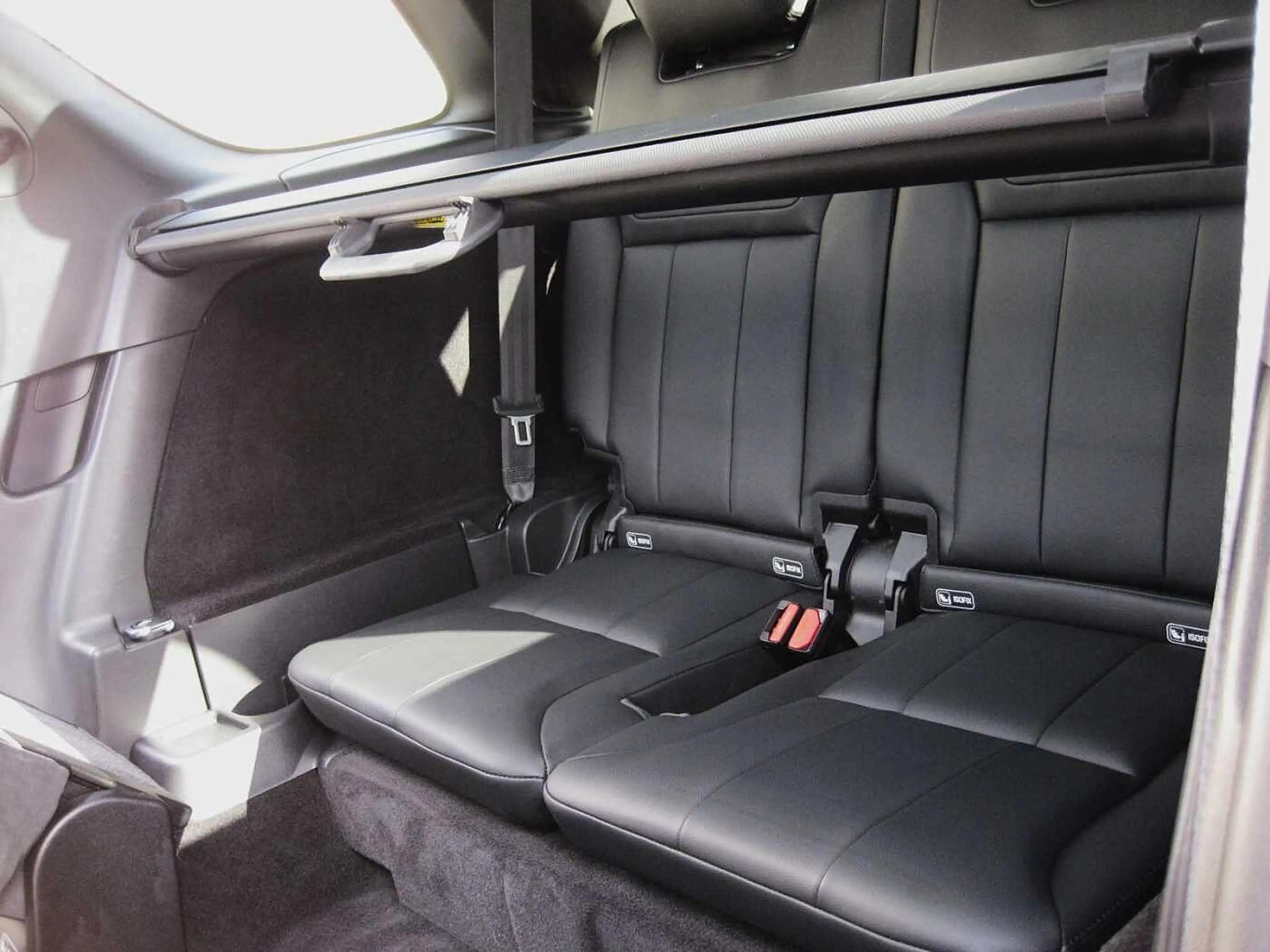 Land Rover Discovery Diesel 3.0 Sd6 HSE 7SitzeTop Ausst. — photo 5
