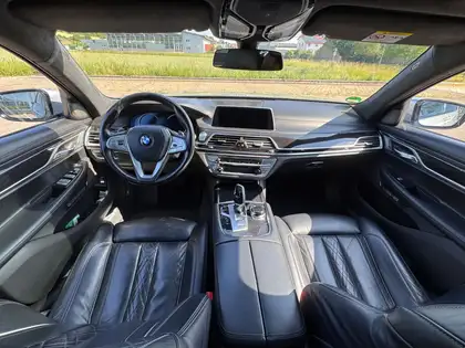 Annonce voiture d'occasion BMW 740 - CARADIZE