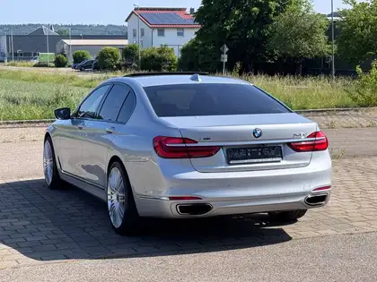 Annonce voiture d'occasion BMW 740 - CARADIZE