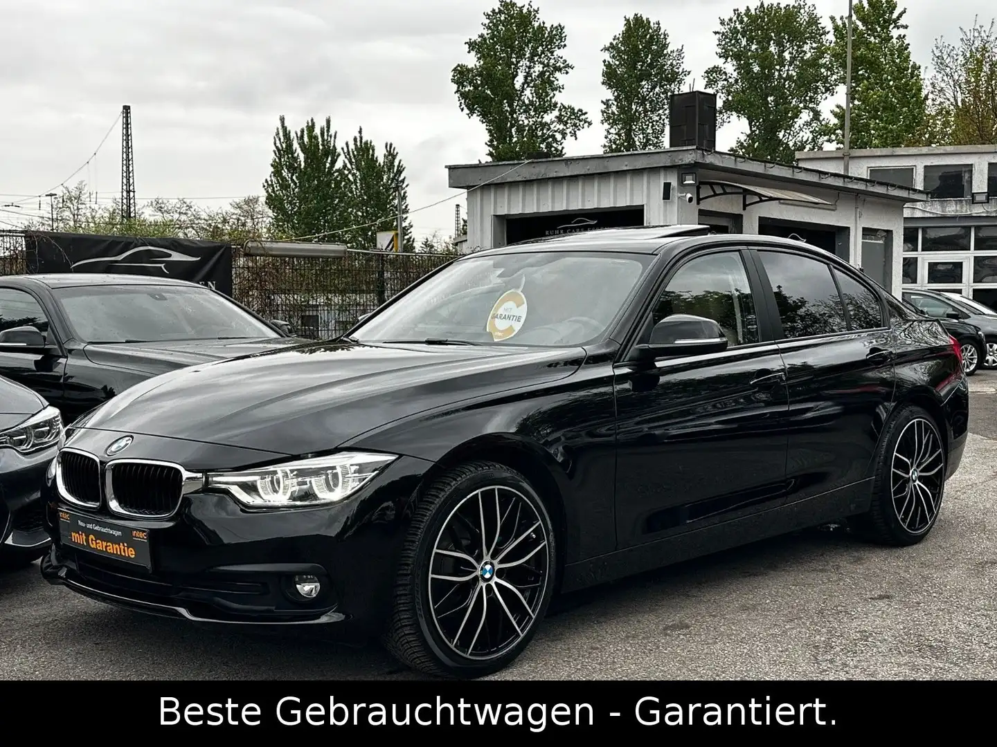 BMW 320 i Luxury Line * NAVI * LED * EGSD * TOP AUSTA Zwart - 2