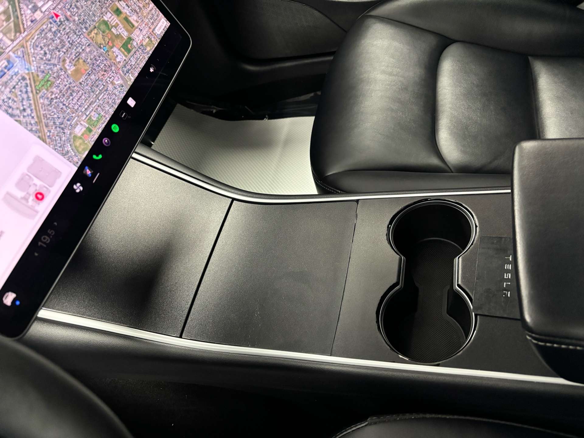 2020 Tesla Model 3 Standard Range Plus RWD thumb 29