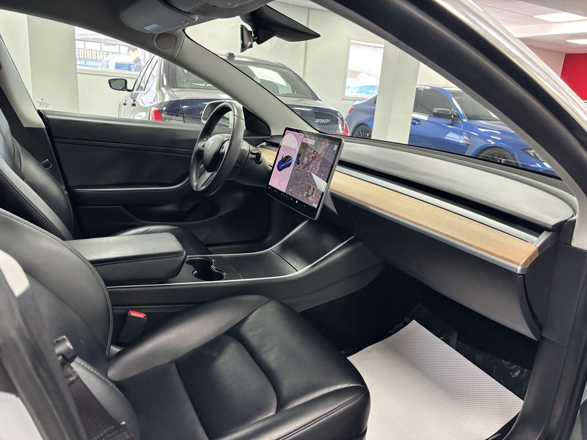 2020 Tesla Model 3 Standard Range Plus RWD thumb 17