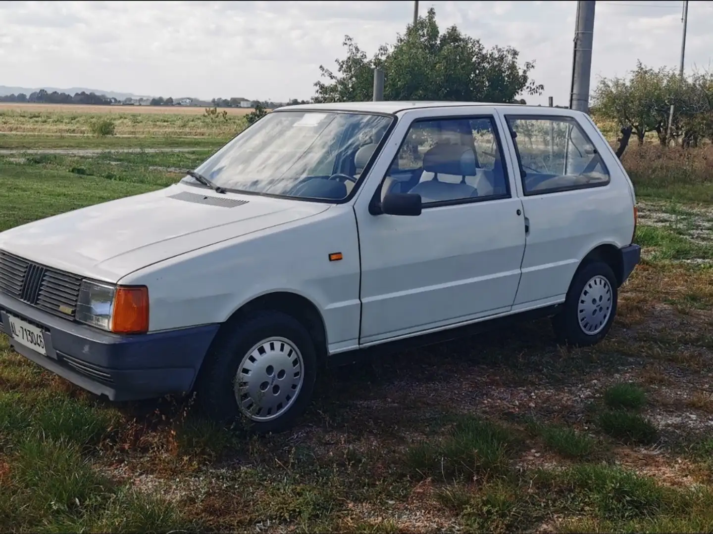Fiat Uno 3p 1.0 45cv Biały - 1