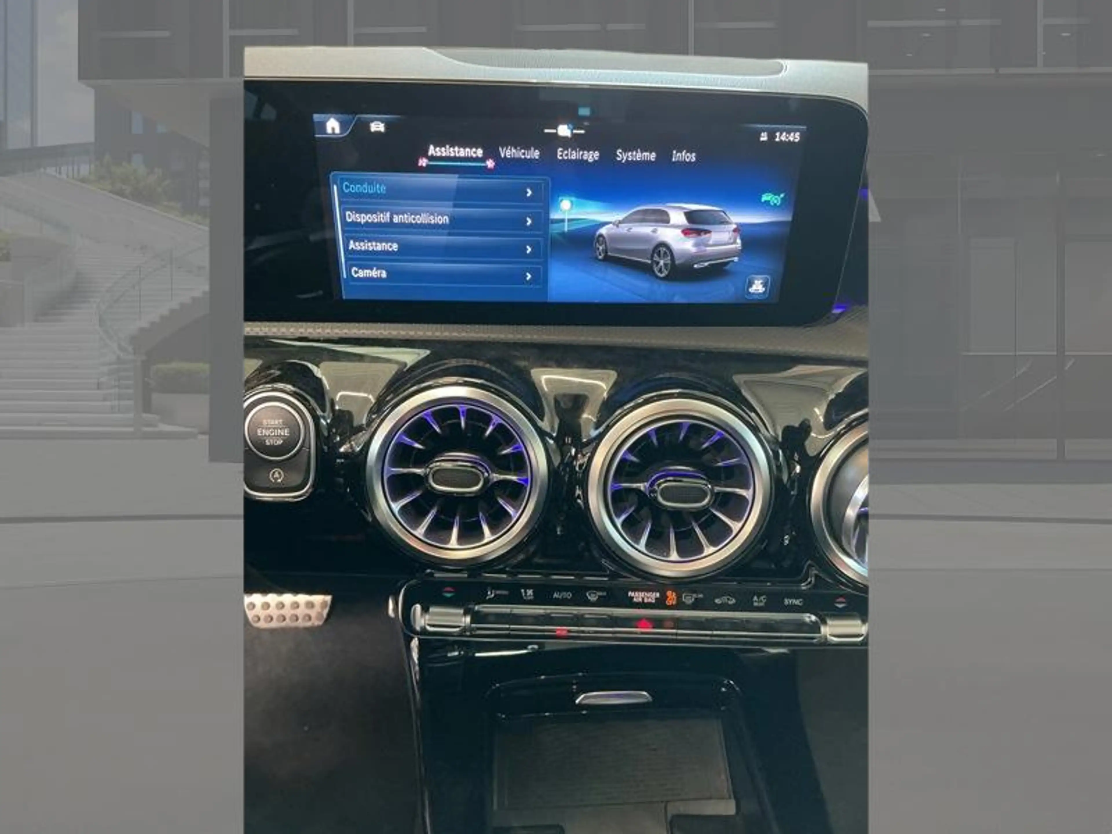 Mercedes-Benz A 180 d AMG Line — photo 11