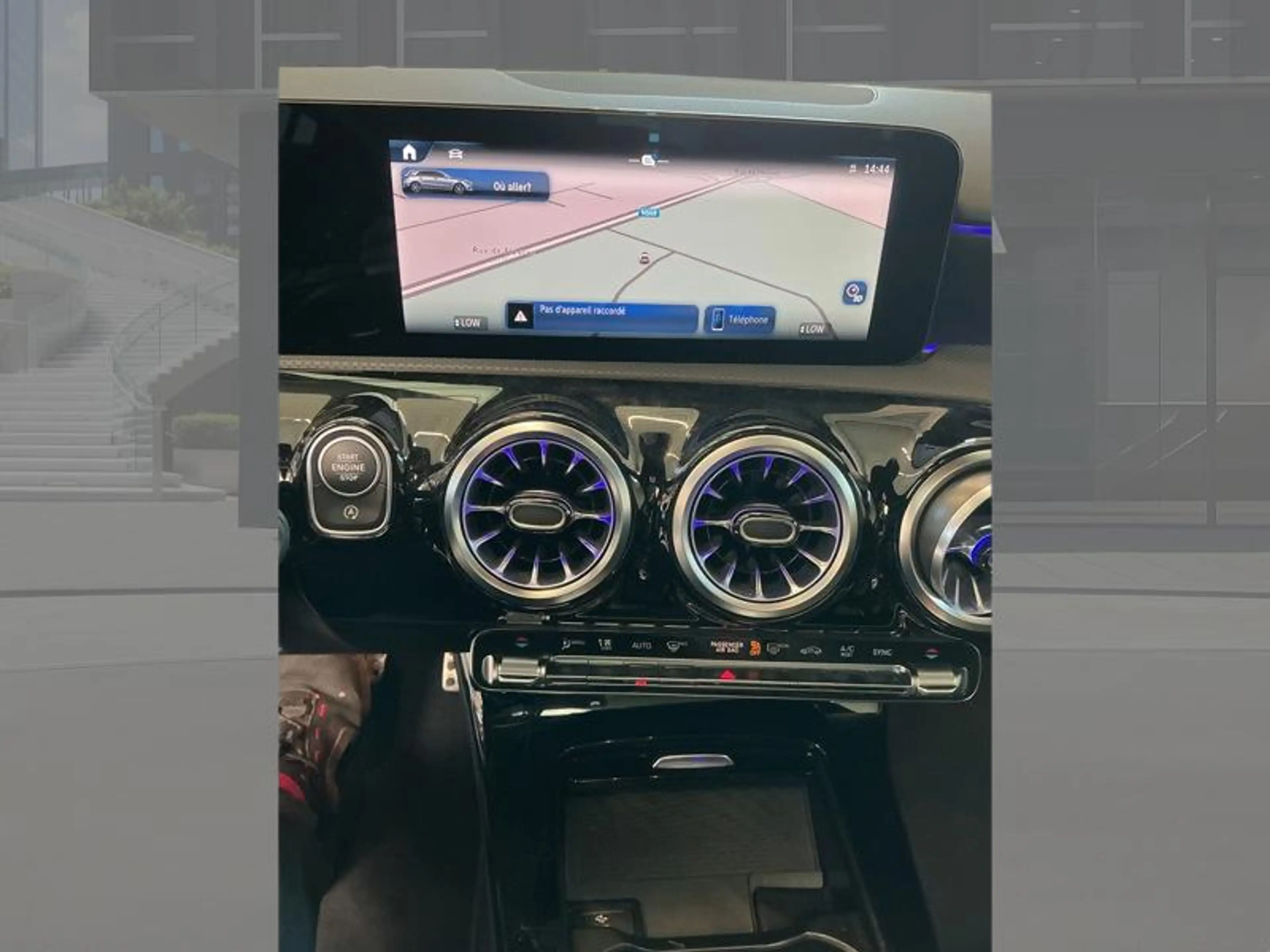 Mercedes-Benz A 180 d AMG Line — photo 15