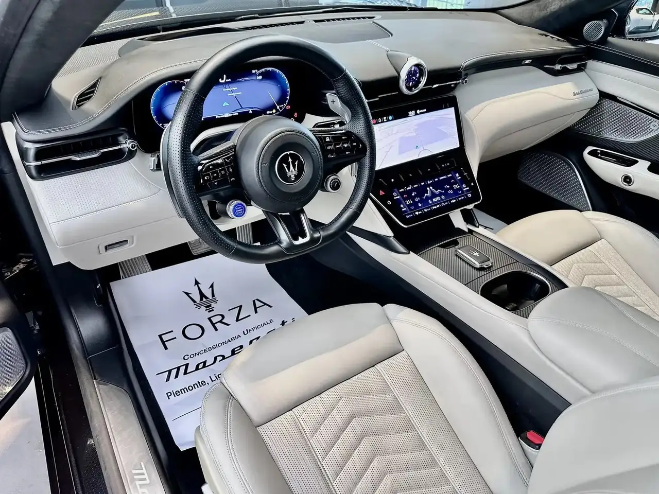 Maserati GranTurismo 2023 — фото 9