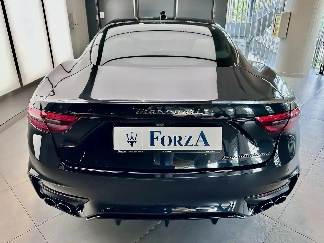 Maserati GranTurismo 2023 — фото 7