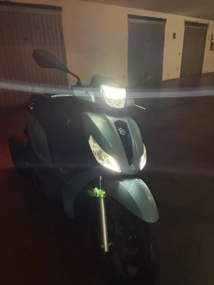 Piaggio Medley 125 sport - 1