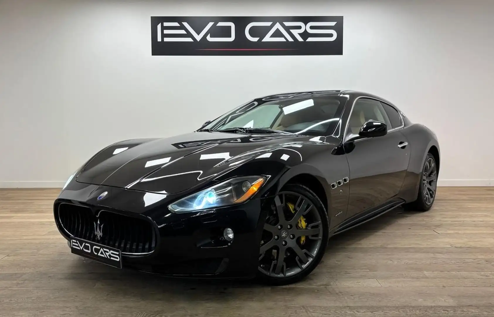 Maserati GranTurismo S V8 4.7 440 ch Boite F1 / Régulateur / Cuir / Sièges chauffants / Radars AV-AR Negro - 1