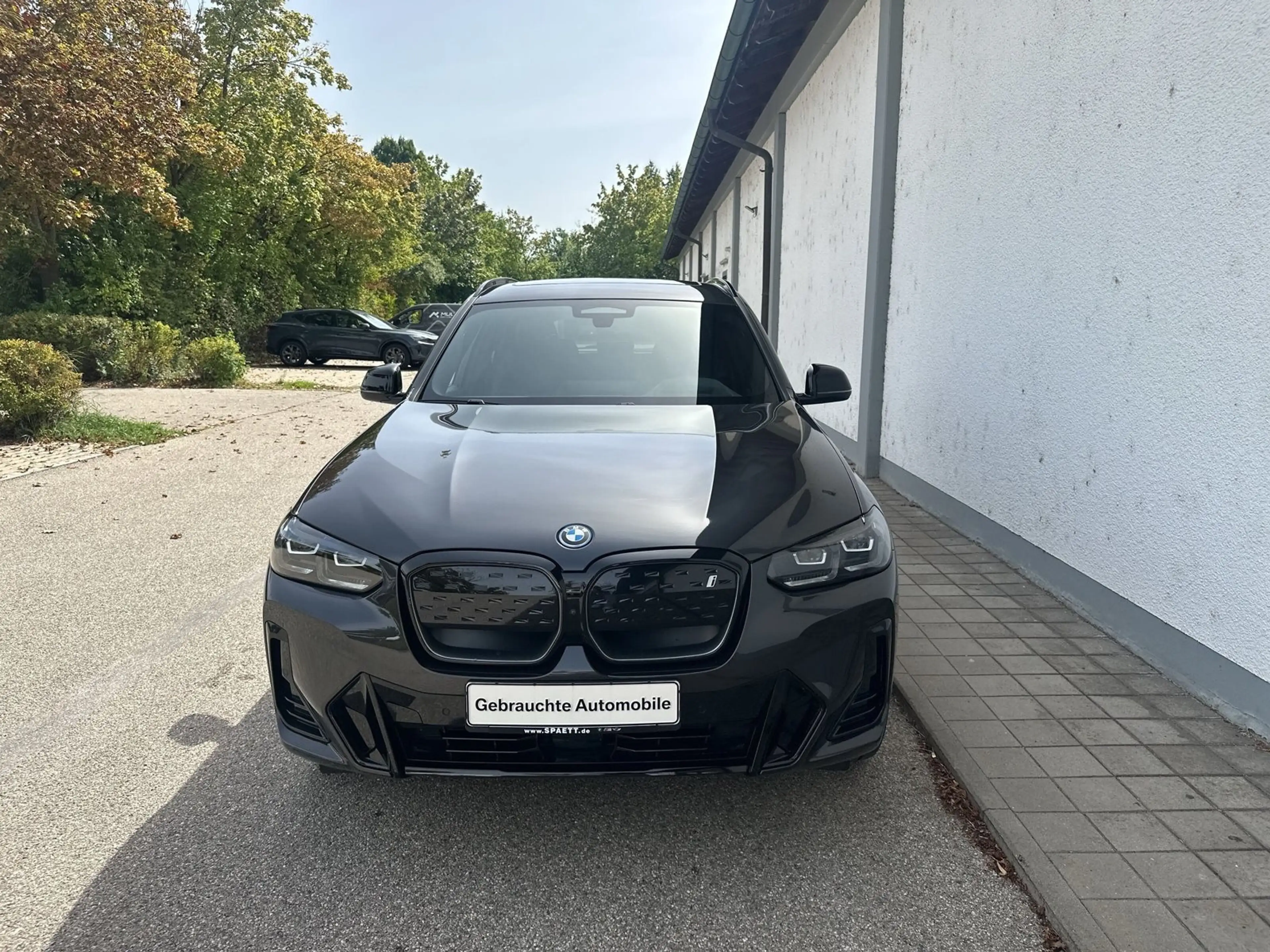 BMW iX3 M Sport — photo 13
