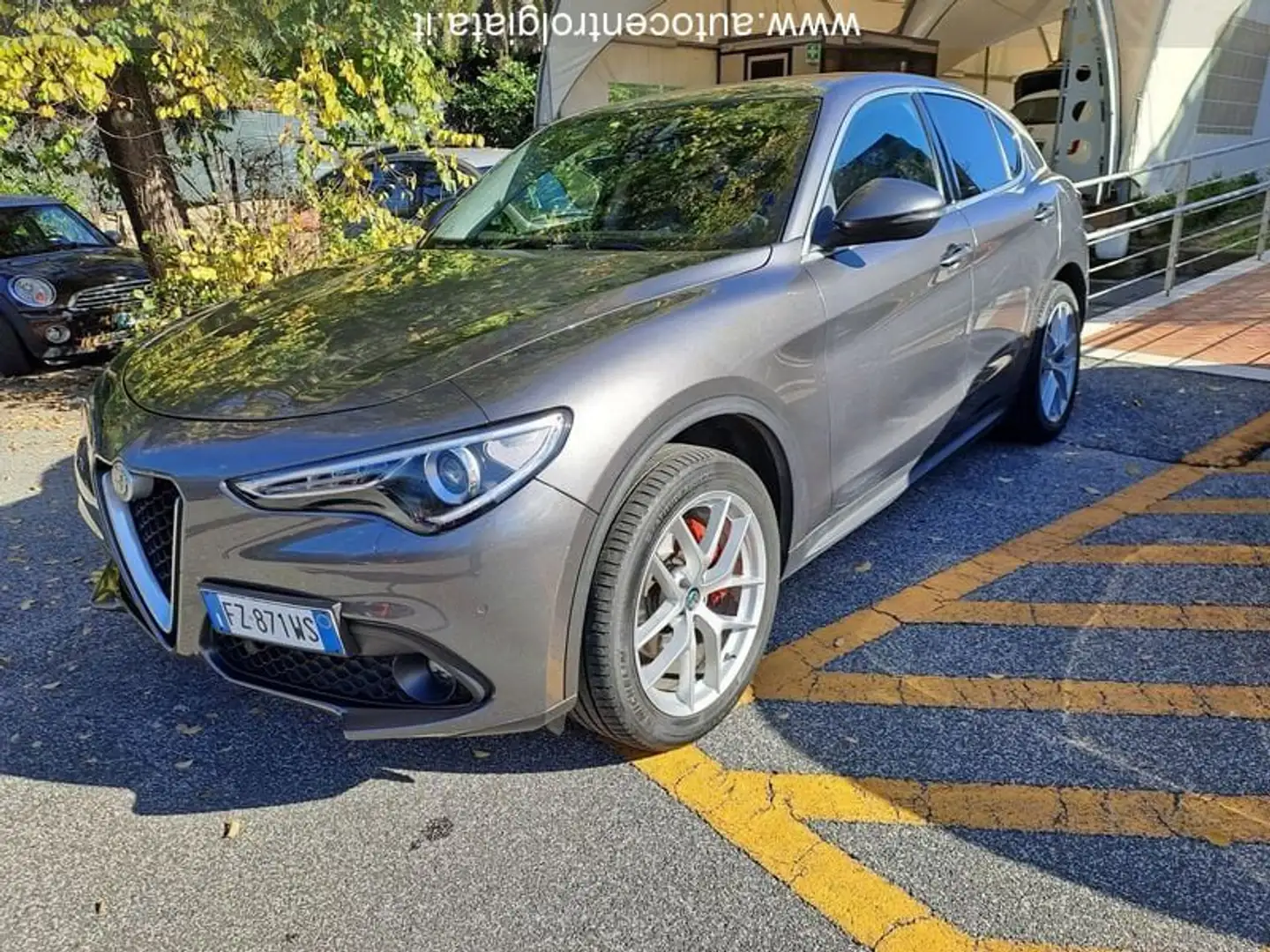 Alfa Romeo Stelvio 2.2 Turbodiesel 210 CV AT8 Q4 Executive Grigio - 2