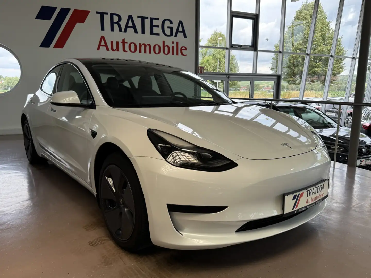 Tesla Model 3 Standard Range RWD MwSt. ausweisbar Weiß - 1
