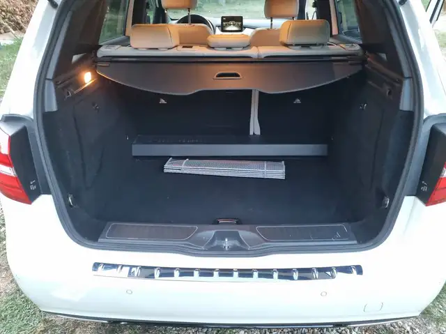 Mercedes-Benz Unknown Model view 14