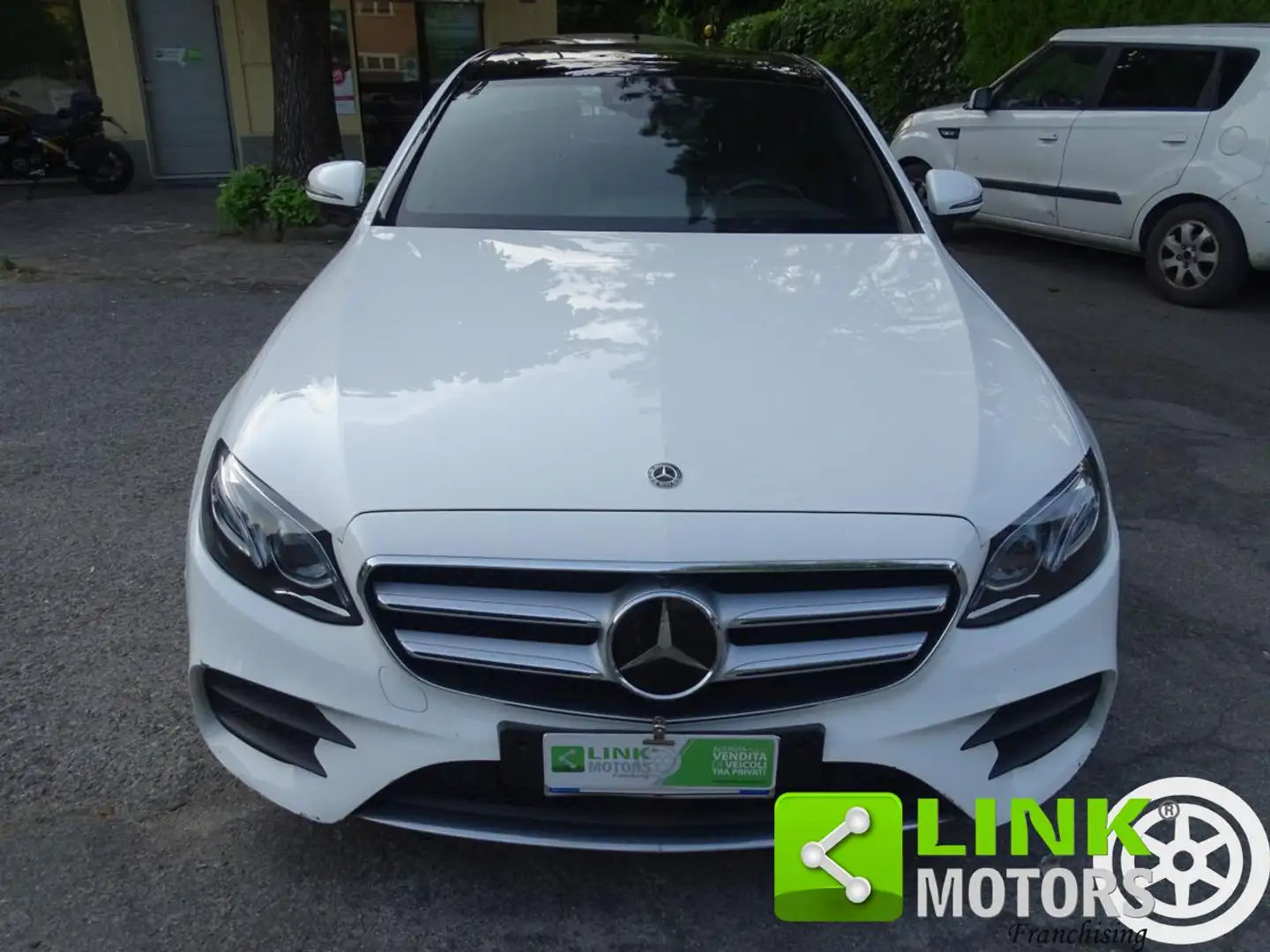 Mercedes-Benz E 350 d 3.0 4Matic AMG 258cv G-tronic - FATTURABILE Bianco - 2