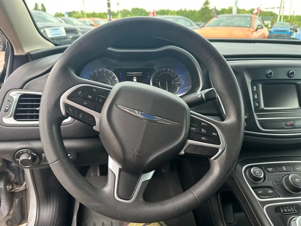 Chrysler 200 photo Chrysler 200