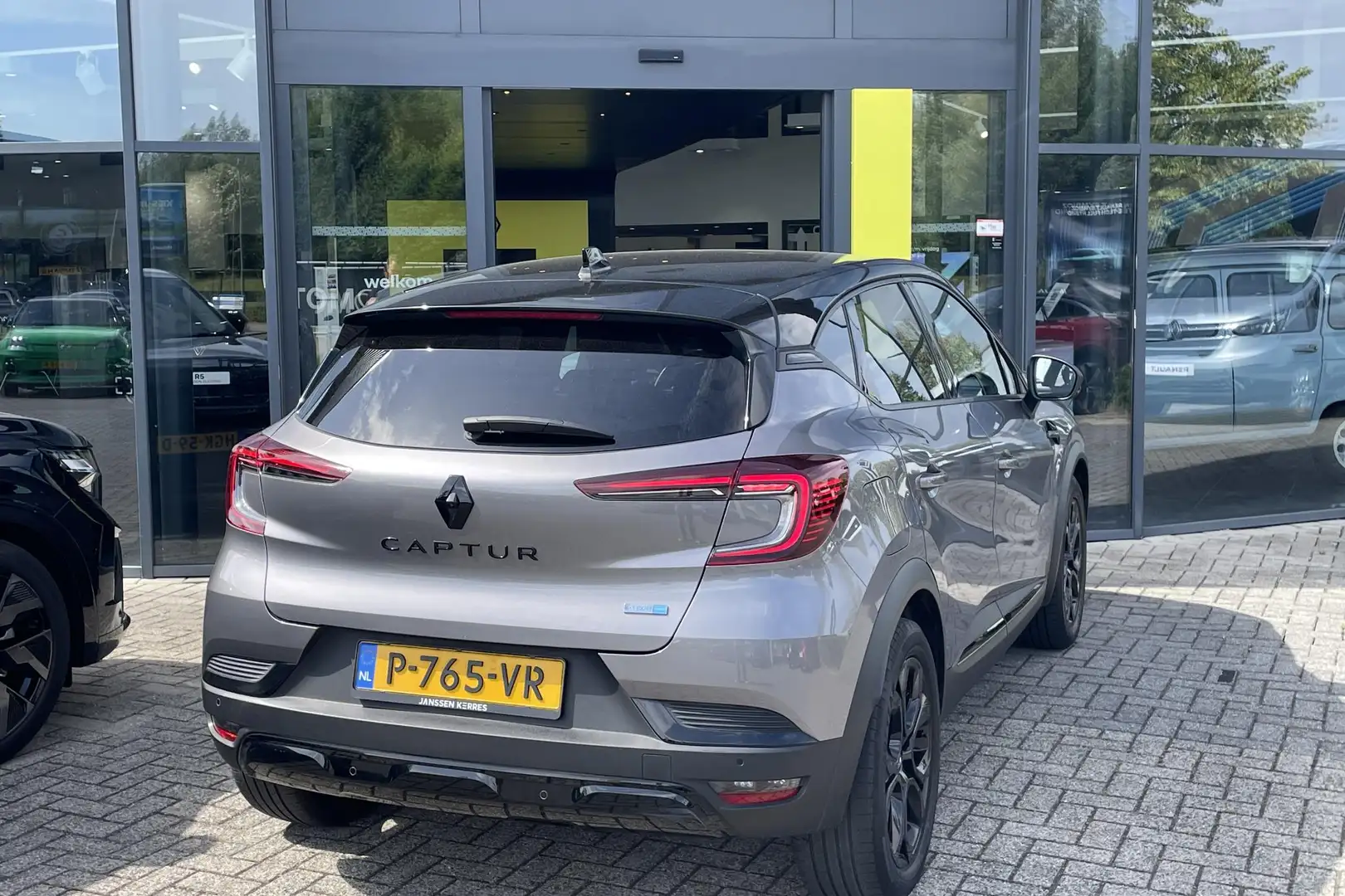 Renault Captur 1.6 E-Tech Hybrid 145 Rive Gauche | Stoelverwarmin Grijs - 2