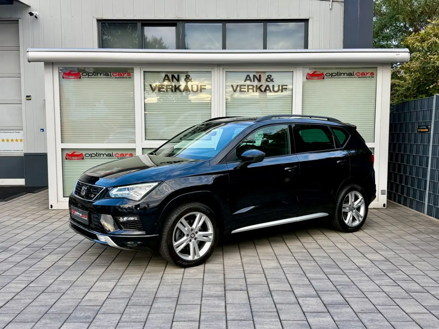 SEAT Ateca 2.0 TSI FR Black Edit. 4X4/DSG/AHK/8FACH Schwarz - 1