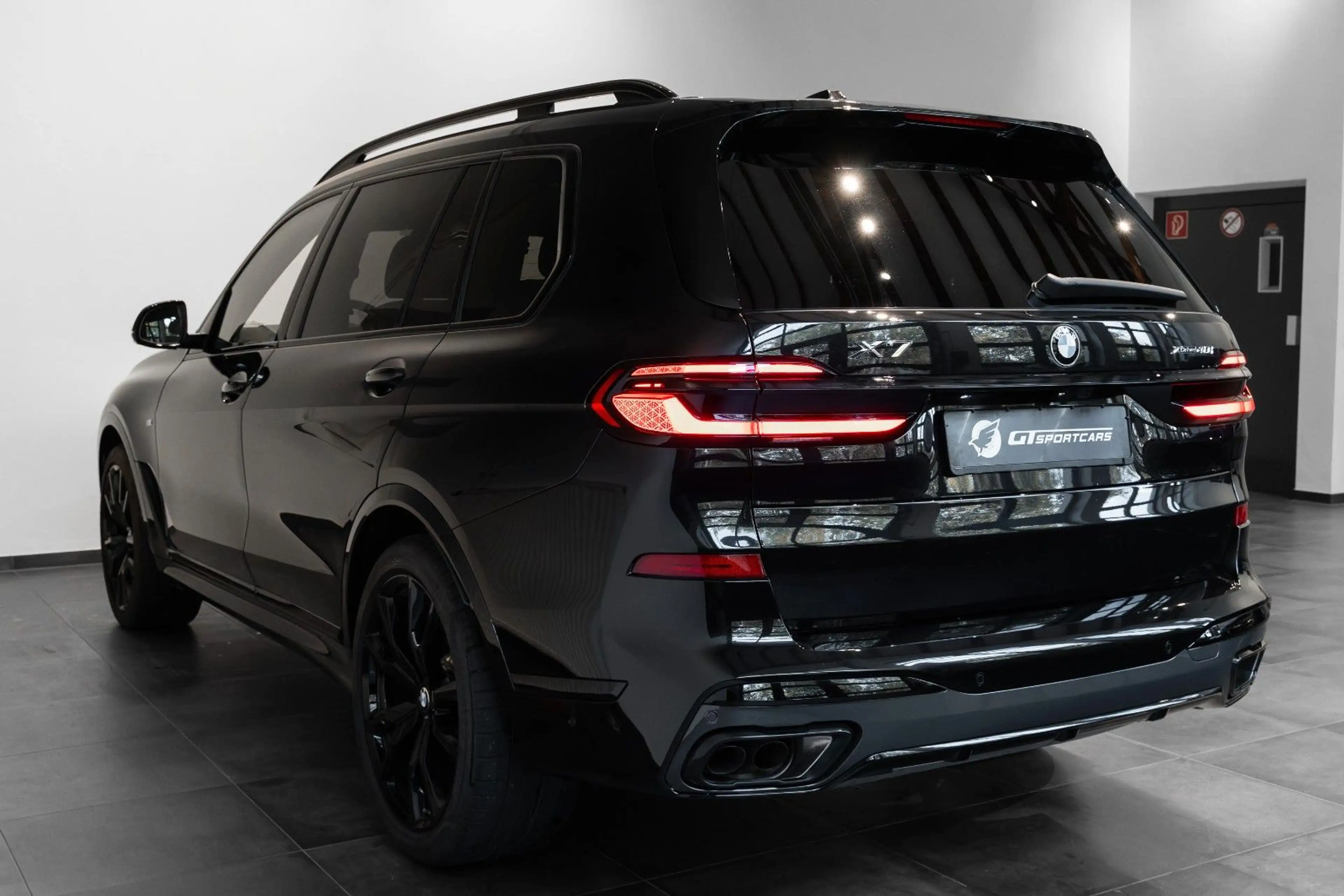 BMW X7 xDrive40i M Sport Pro*Sky*Massage*AHK*22" — photo 15