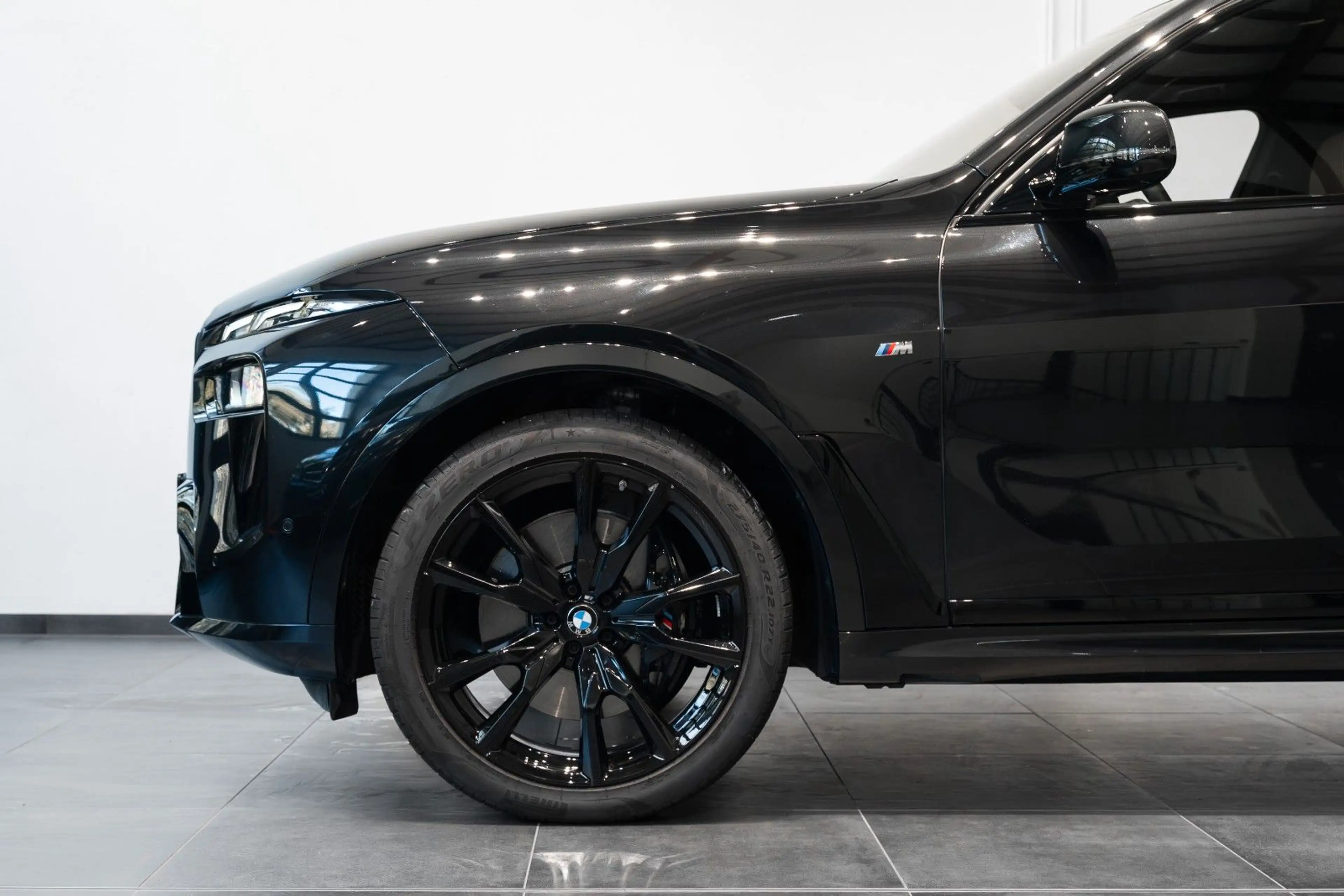 BMW X7 xDrive40i M Sport Pro*Sky*Massage*AHK*22" — photo 7