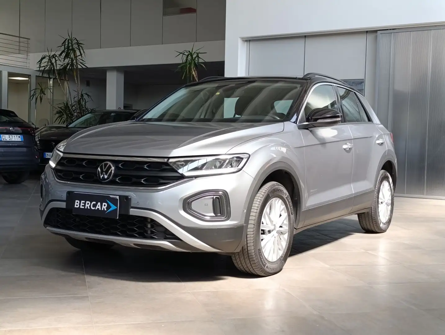 Volkswagen T-Roc 1.5 TSI ACT DSG Style BlueMotion Technology Silver - 1