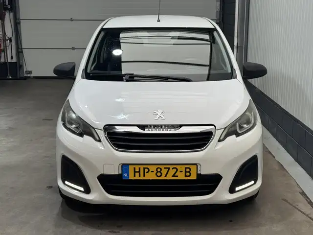 Peugeot 108 view 2