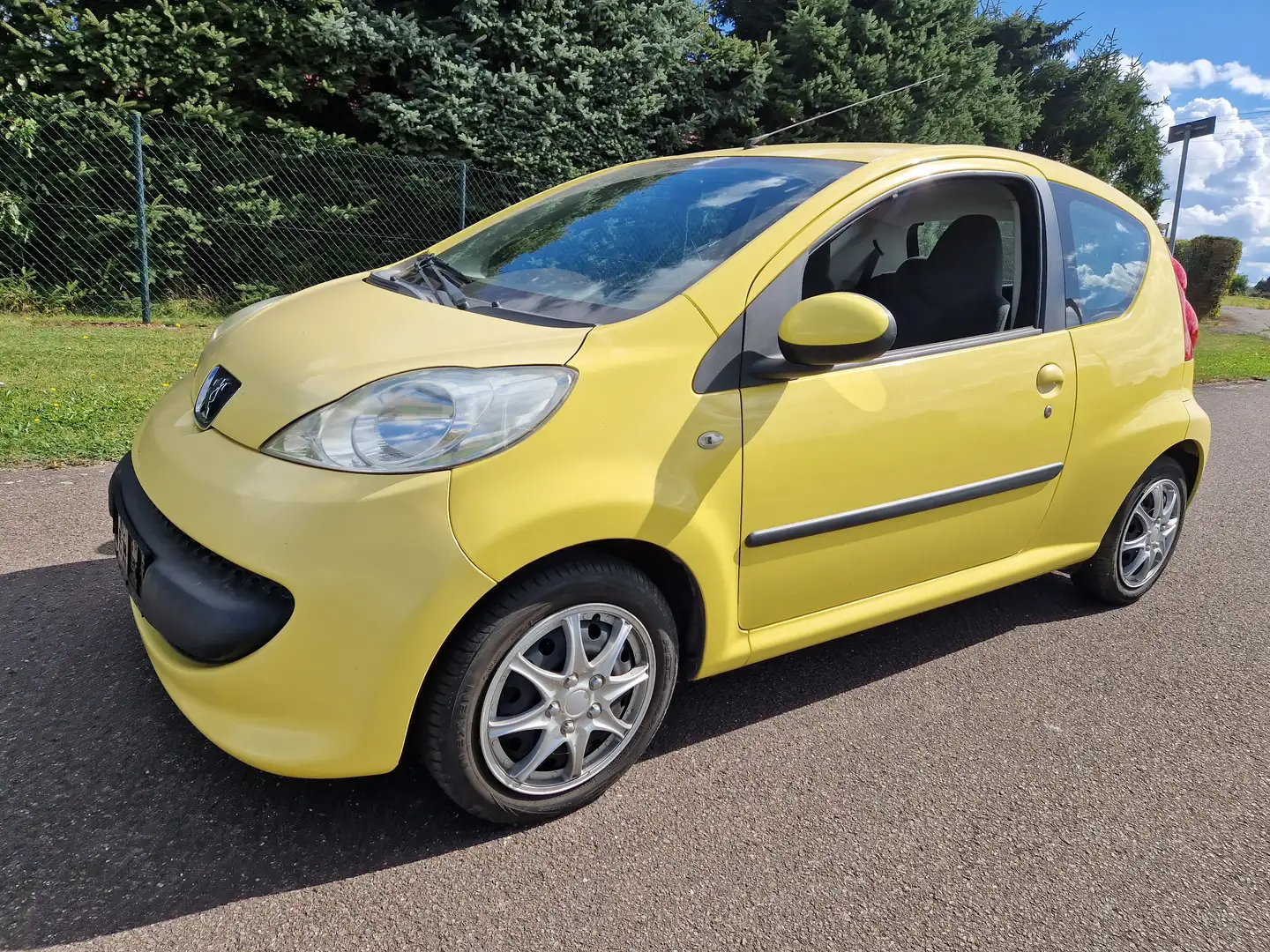 Peugeot 107 107 3-Türer 70 Petit Filou. Tüv bei Kaufneu Jaune - 1