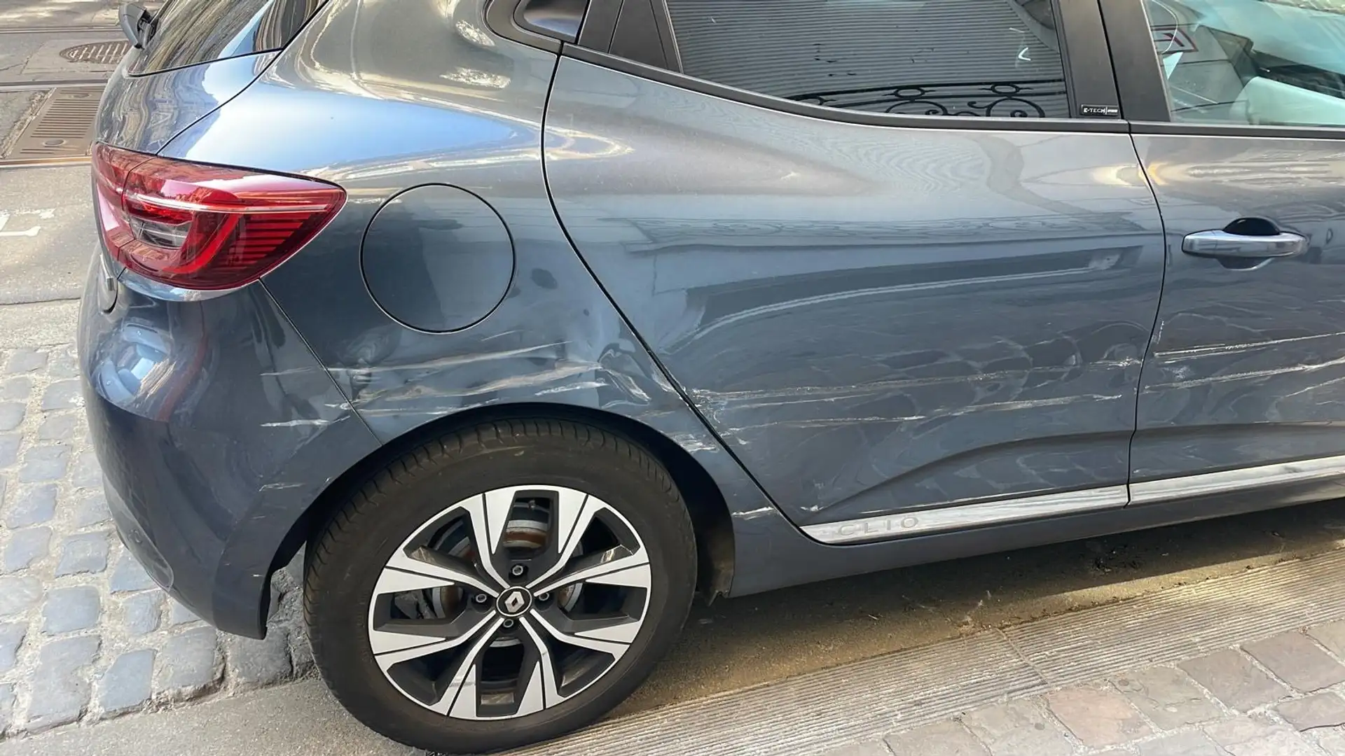 Renault Clio 1.6i E-TECH Hybrid Limited #3 PROBLEME ELECTRIQUE - 1