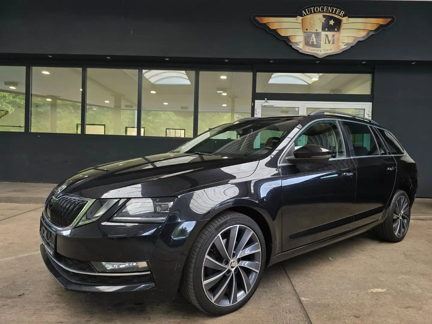 Skoda Octavia Combi 2.0 TDI DSG L&K ACC/Blind-Spot/AHK Schwarz - 1