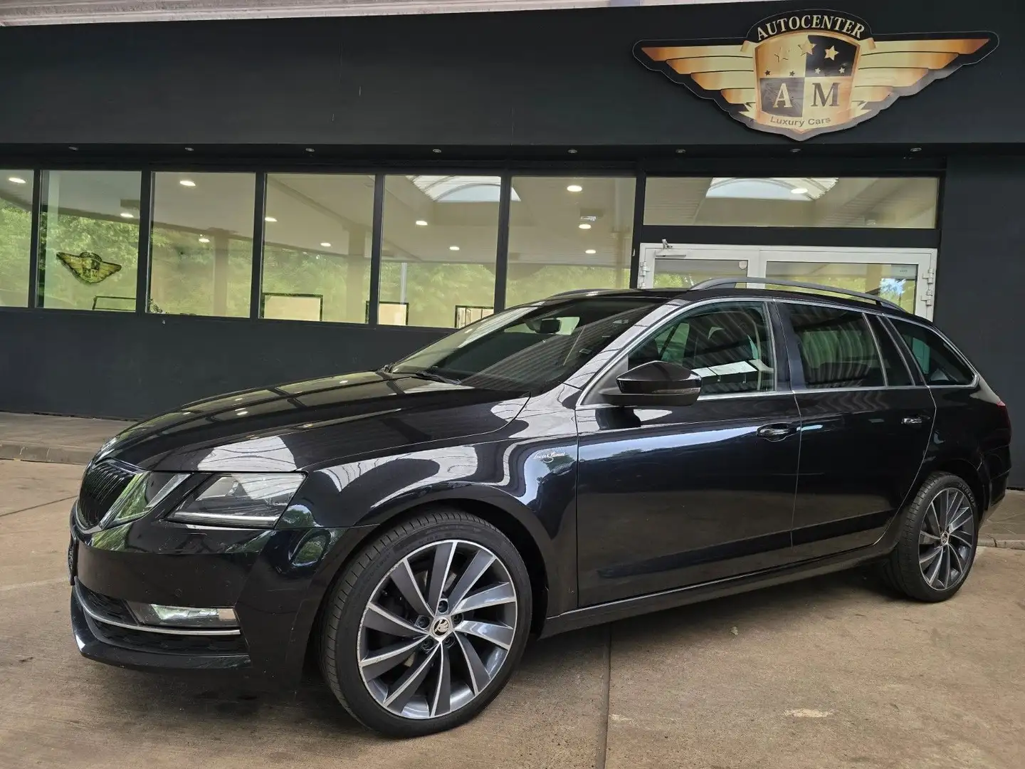 Skoda Octavia Combi 2.0 TDI DSG L&K ACC/Blind-Spot/AHK Schwarz - 2