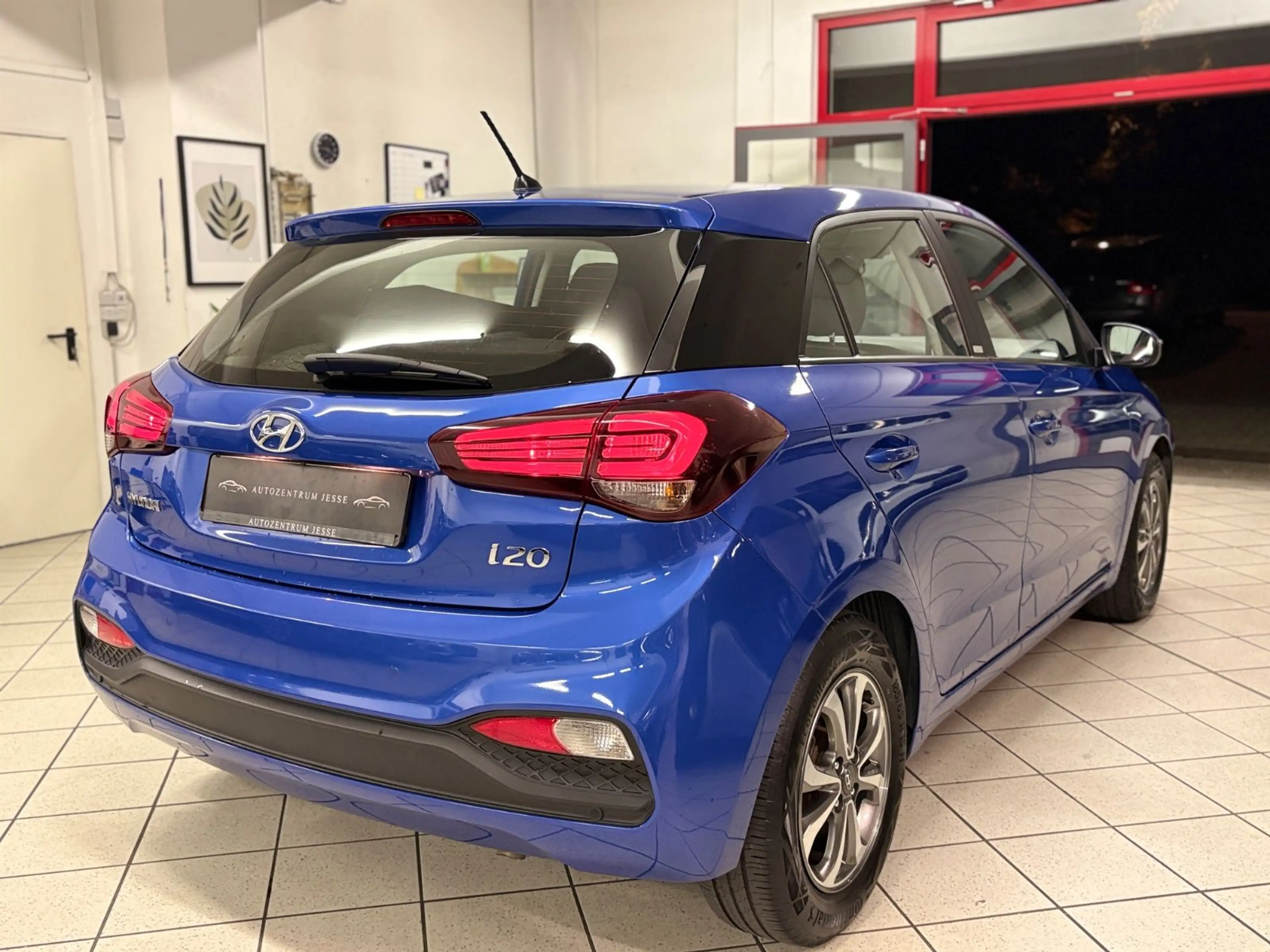 Hyundai i20 Trend | PDC | Service &HU/AU Neu | 8-Fach — photo 7