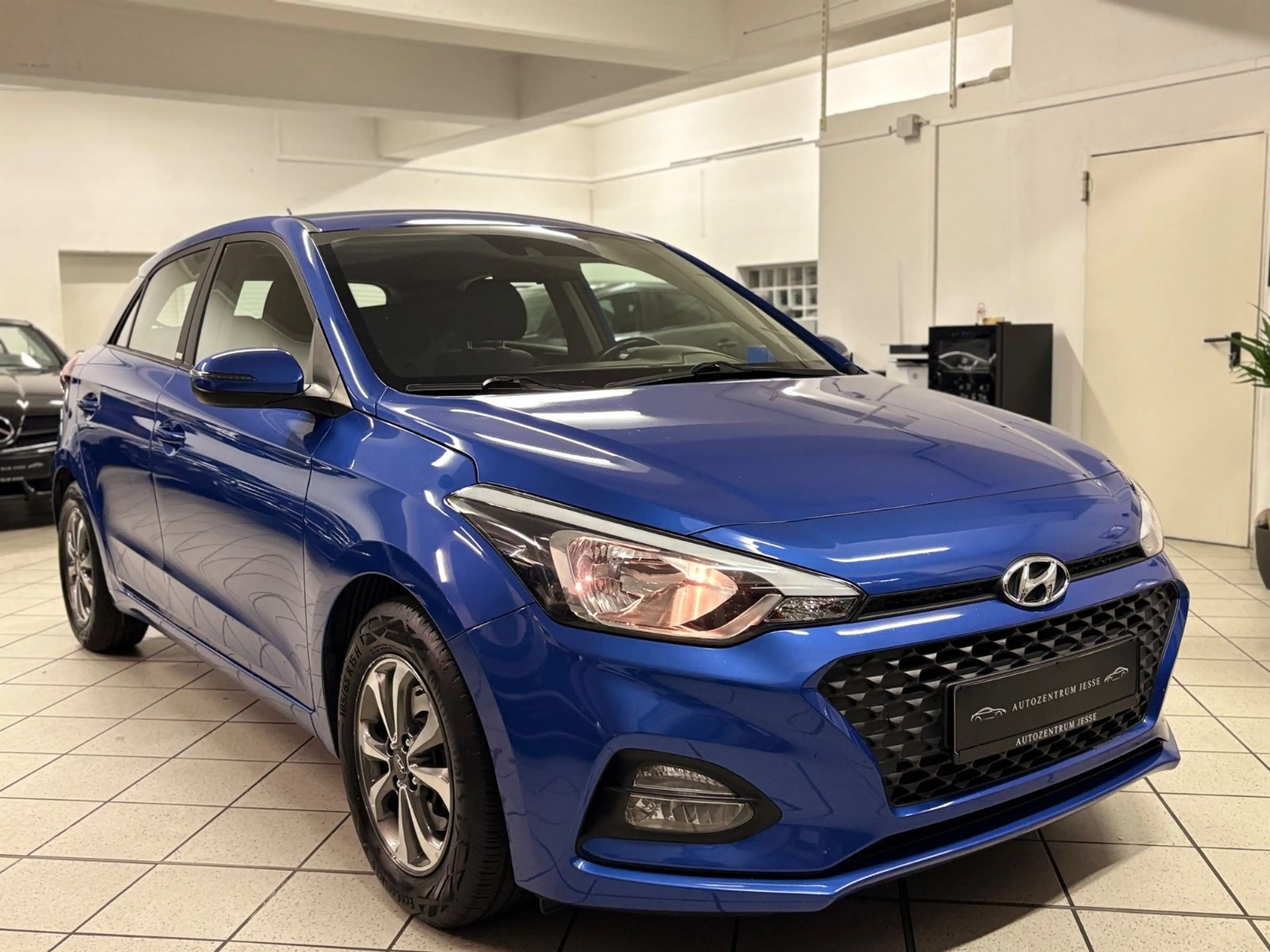 Hyundai i20 Trend | PDC | Service &HU/AU Neu | 8-Fach — photo 9