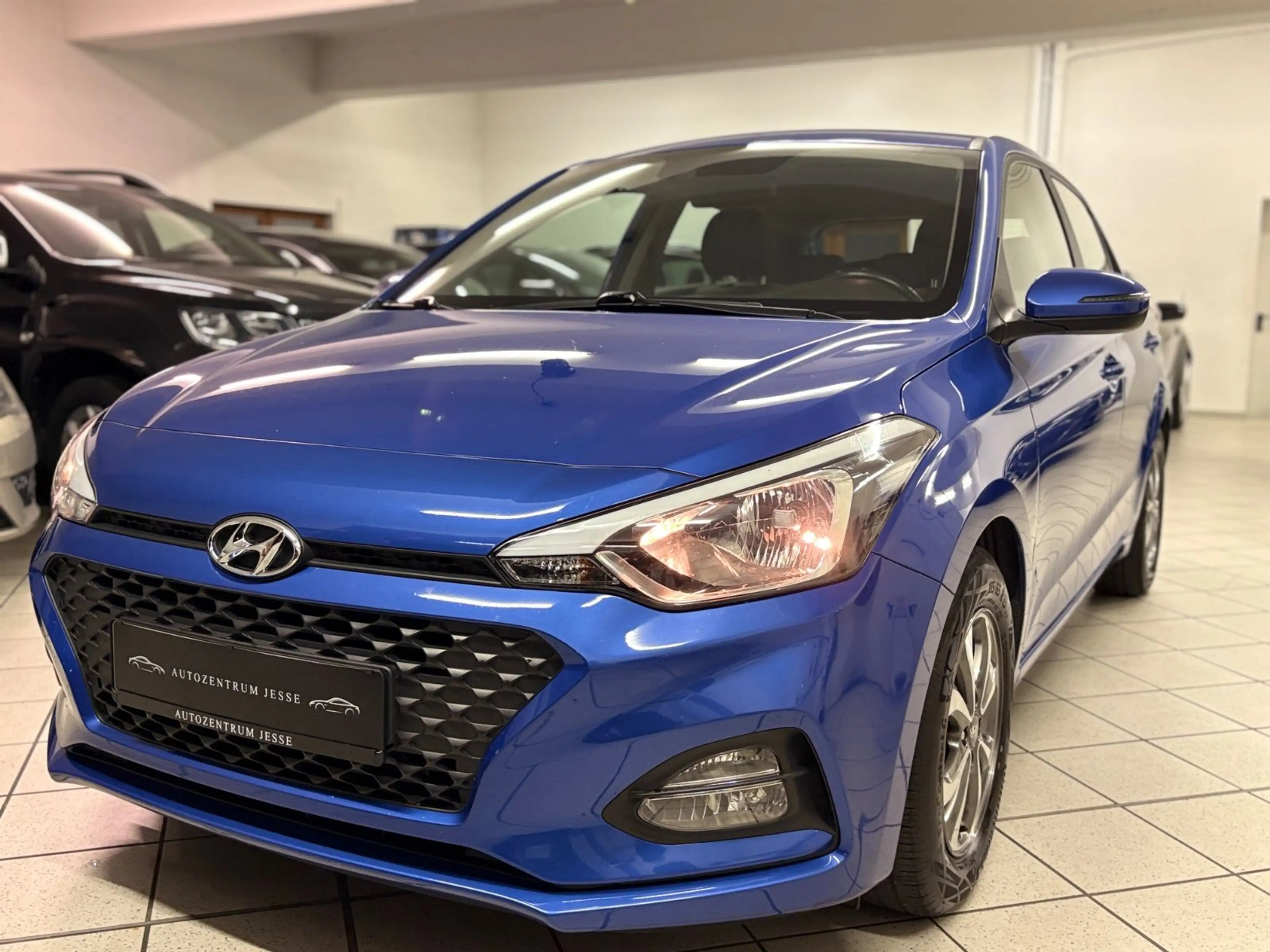 Hyundai i20 Trend | PDC | Service &HU/AU Neu | 8-Fach — photo 3
