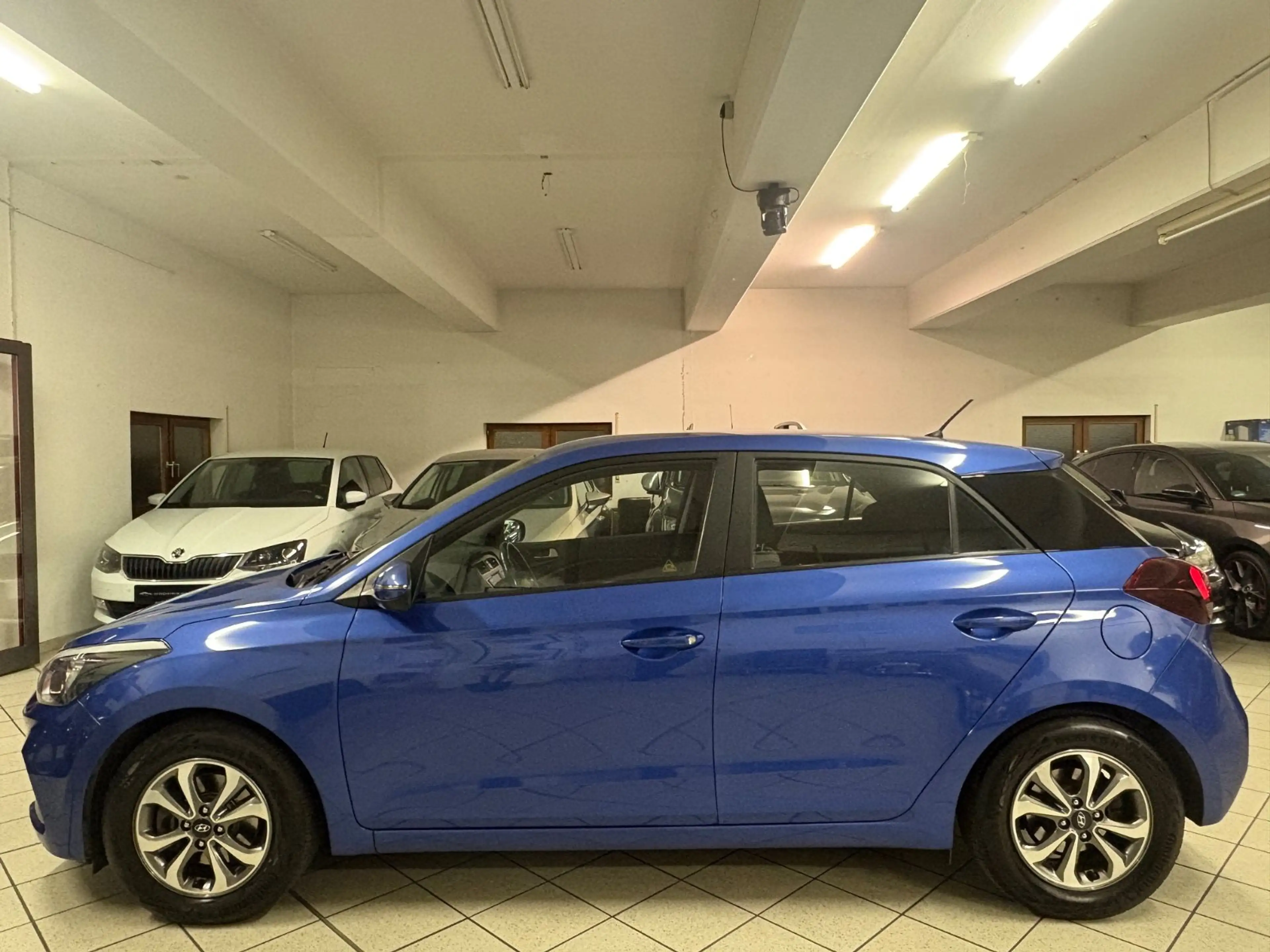 Hyundai i20 Trend | PDC | Service &HU/AU Neu | 8-Fach — photo 4