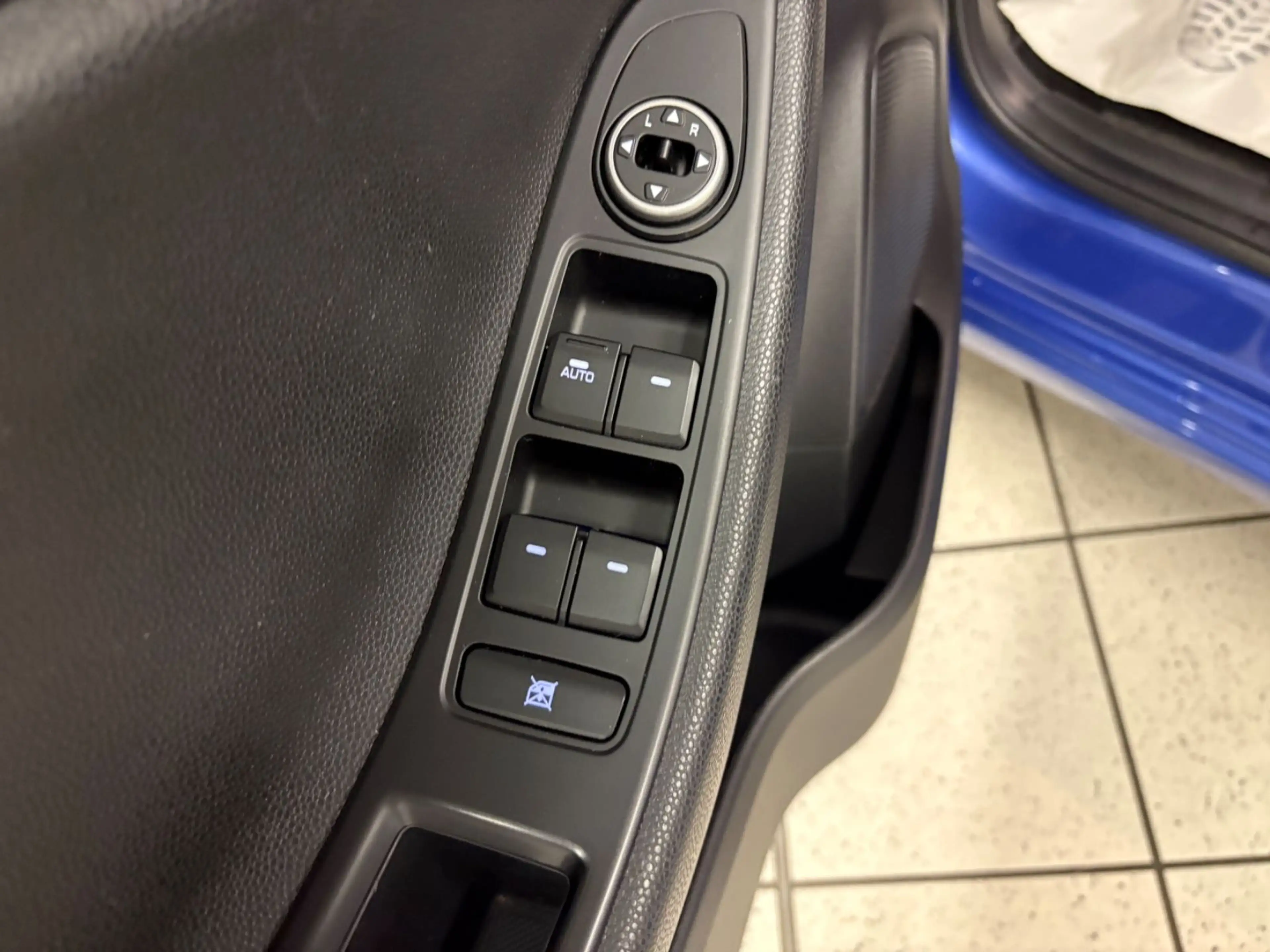 Hyundai i20 Trend | PDC | Service &HU/AU Neu | 8-Fach — photo 12