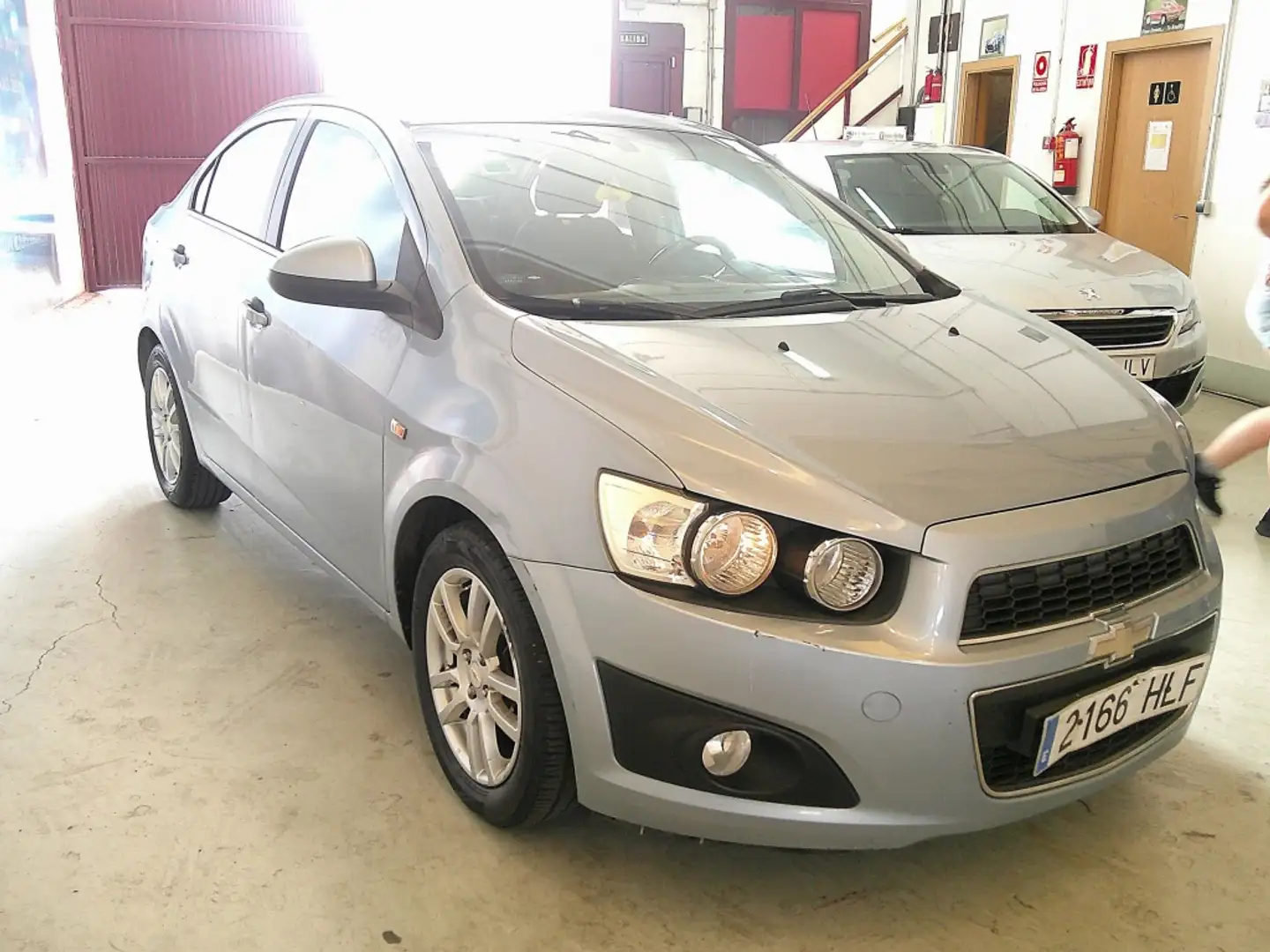 Chevrolet Aveo Sedán 1.4 16v LTZ Gris - 2