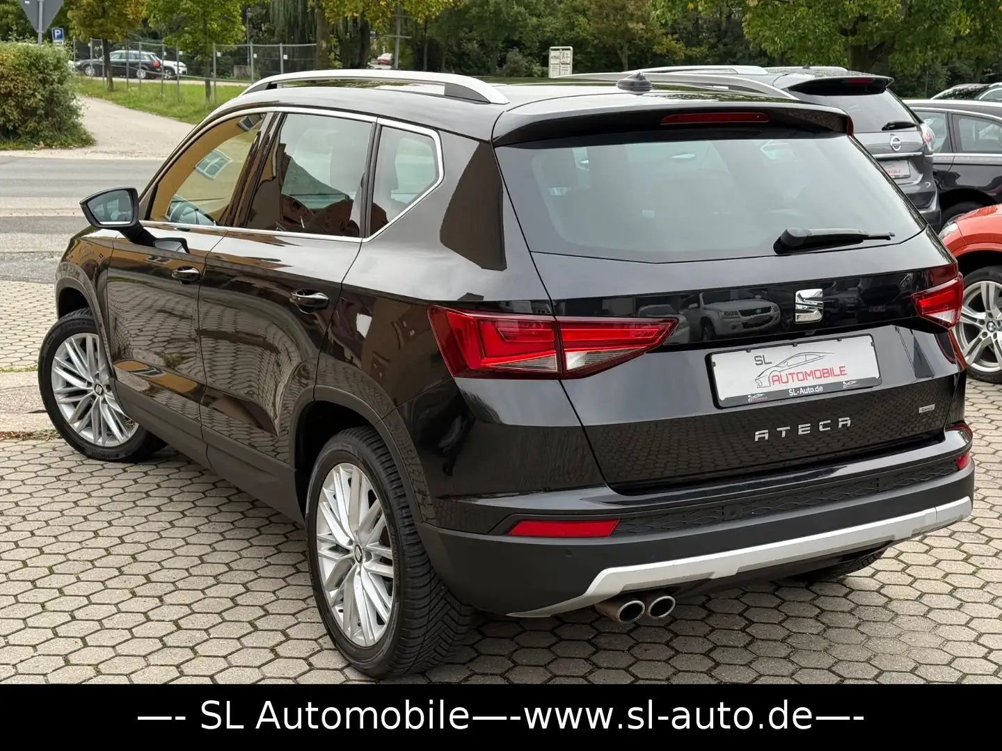 SEAT Ateca Xcellence 4Drive DSG Navi Kam LED Schwarz - 2