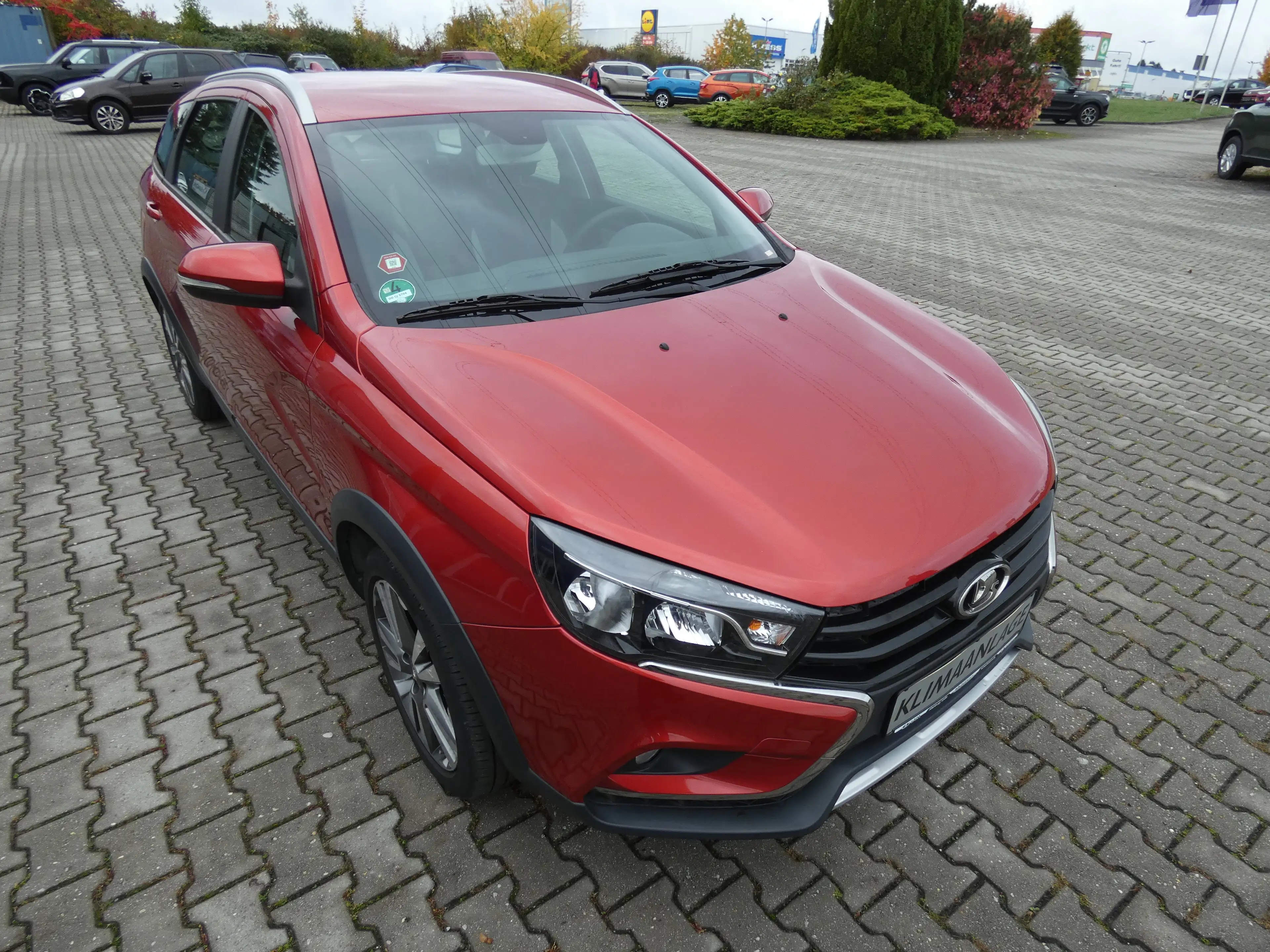 Lada Vesta SW Cross Standard 1,6 Klima, 17" Alu, WR, PDC, TOP — photo 5