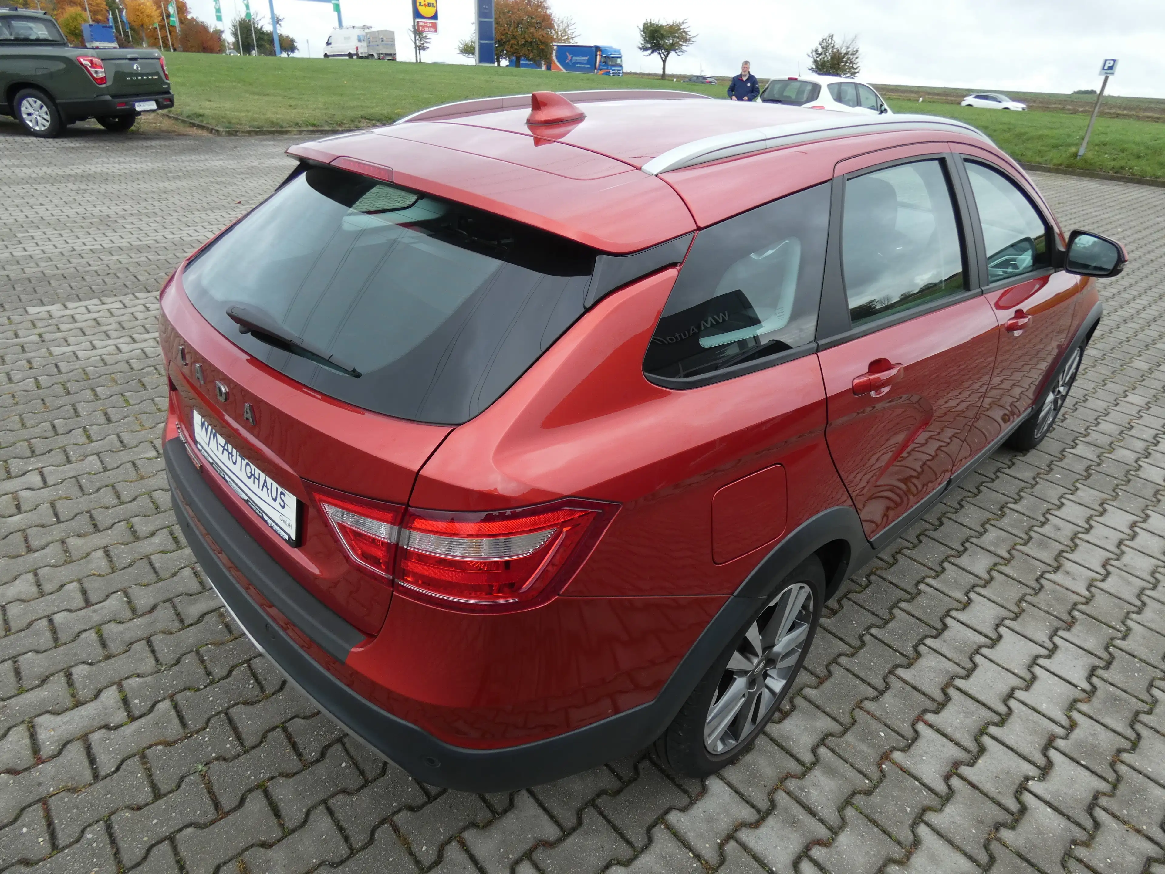 Lada Vesta SW Cross Standard 1,6 Klima, 17" Alu, WR, PDC, TOP — photo 4
