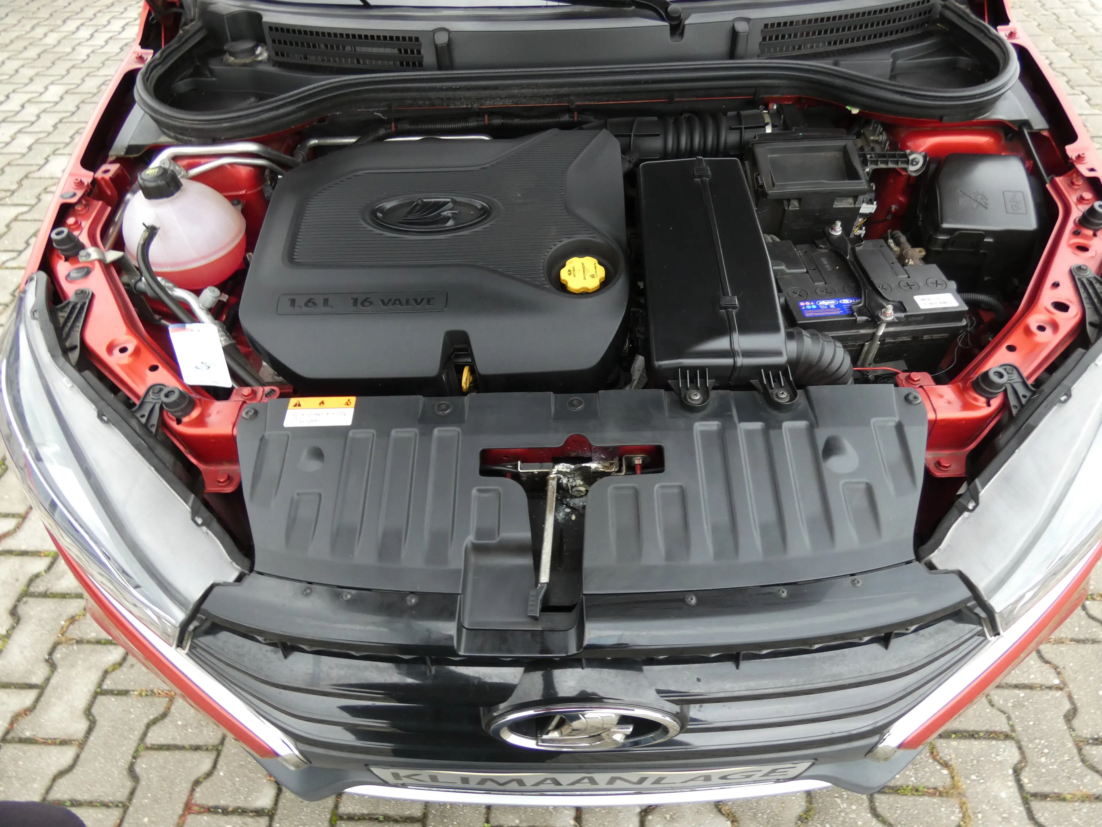 Lada Vesta SW Cross Standard 1,6 Klima, 17" Alu, WR, PDC, TOP — photo 15