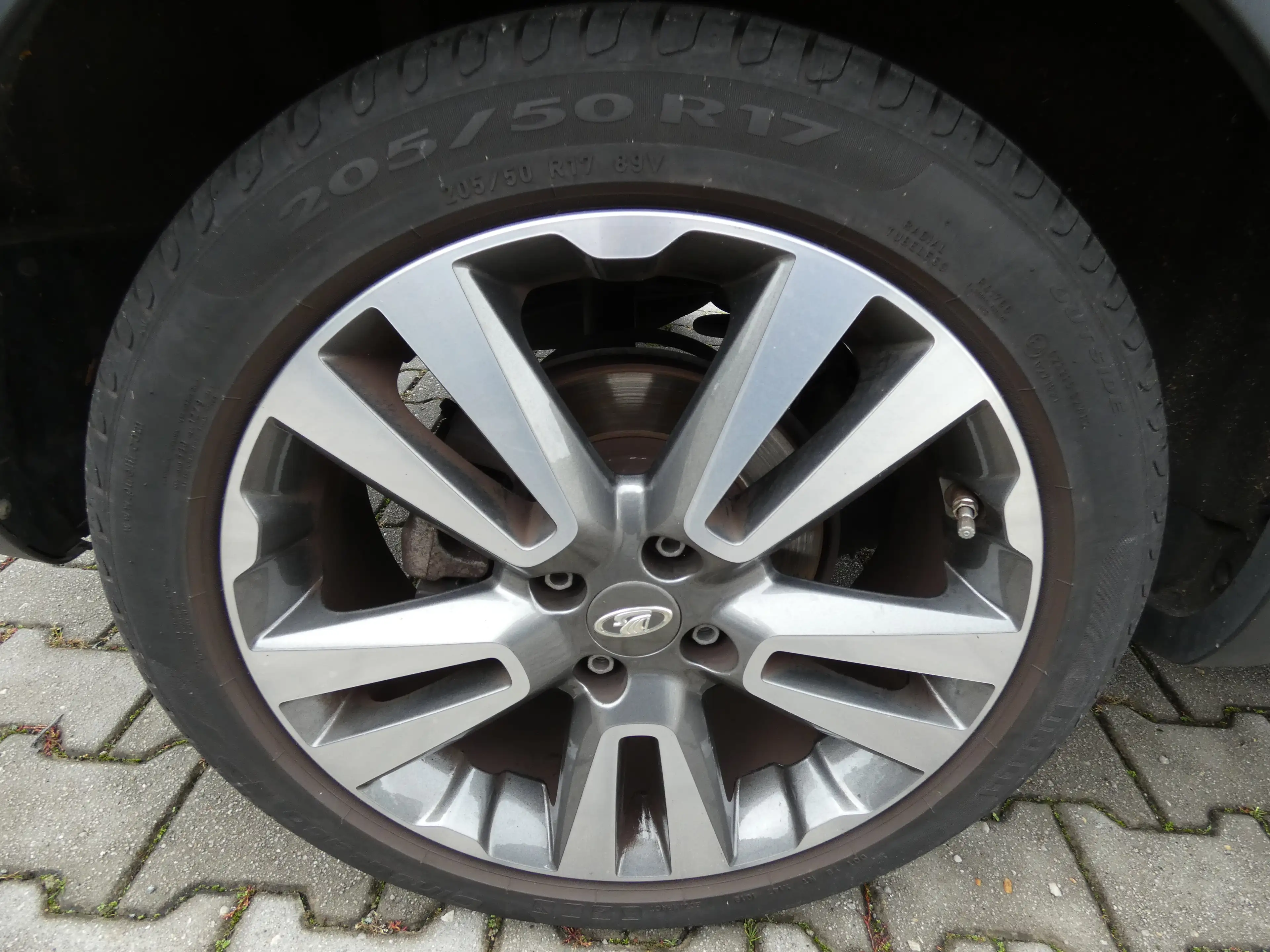 Lada Vesta SW Cross Standard 1,6 Klima, 17" Alu, WR, PDC, TOP — photo 14