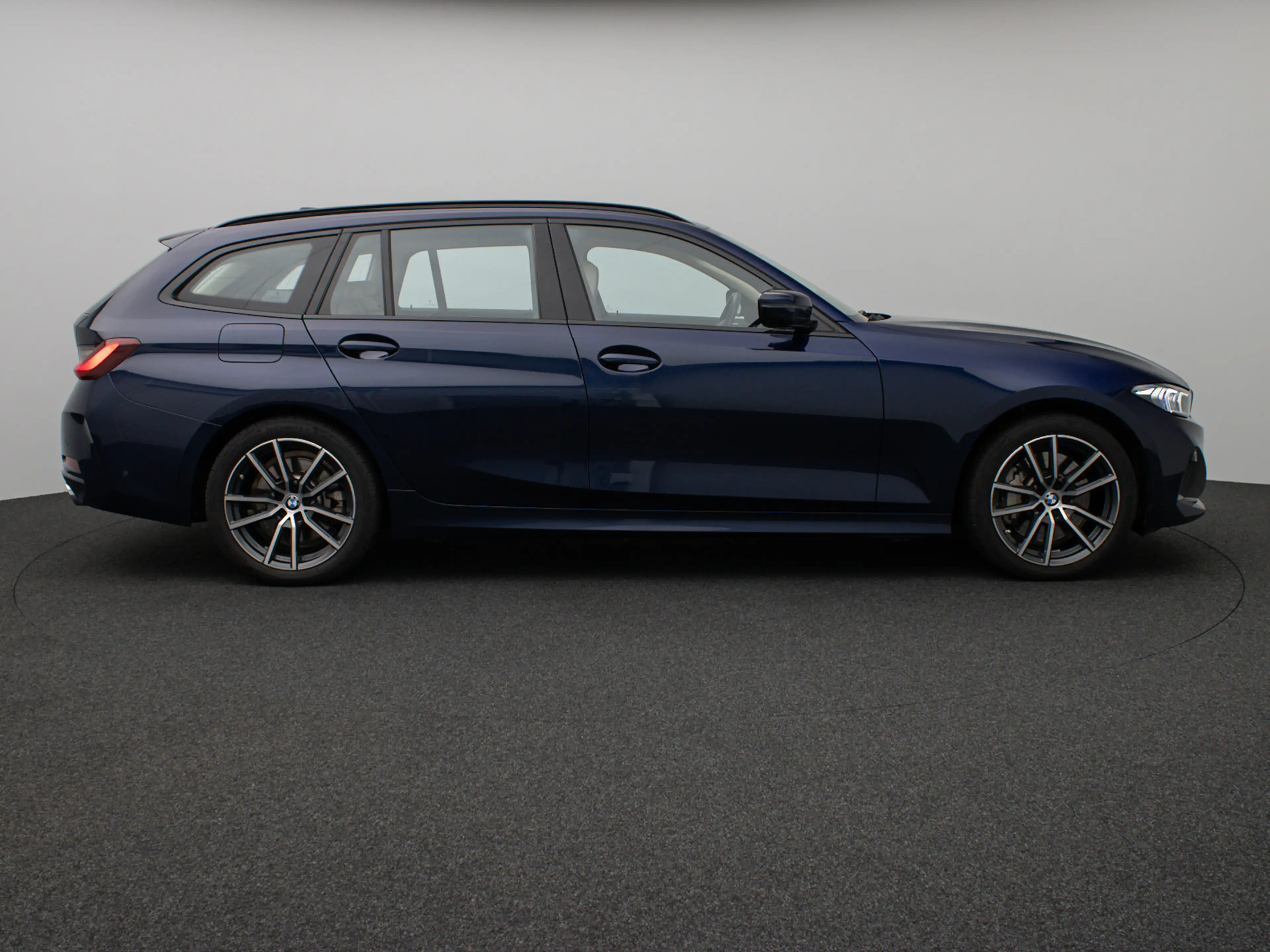 BMW 330 Kamera DAB HiFi Leder Sportsitz Komfort — photo 5