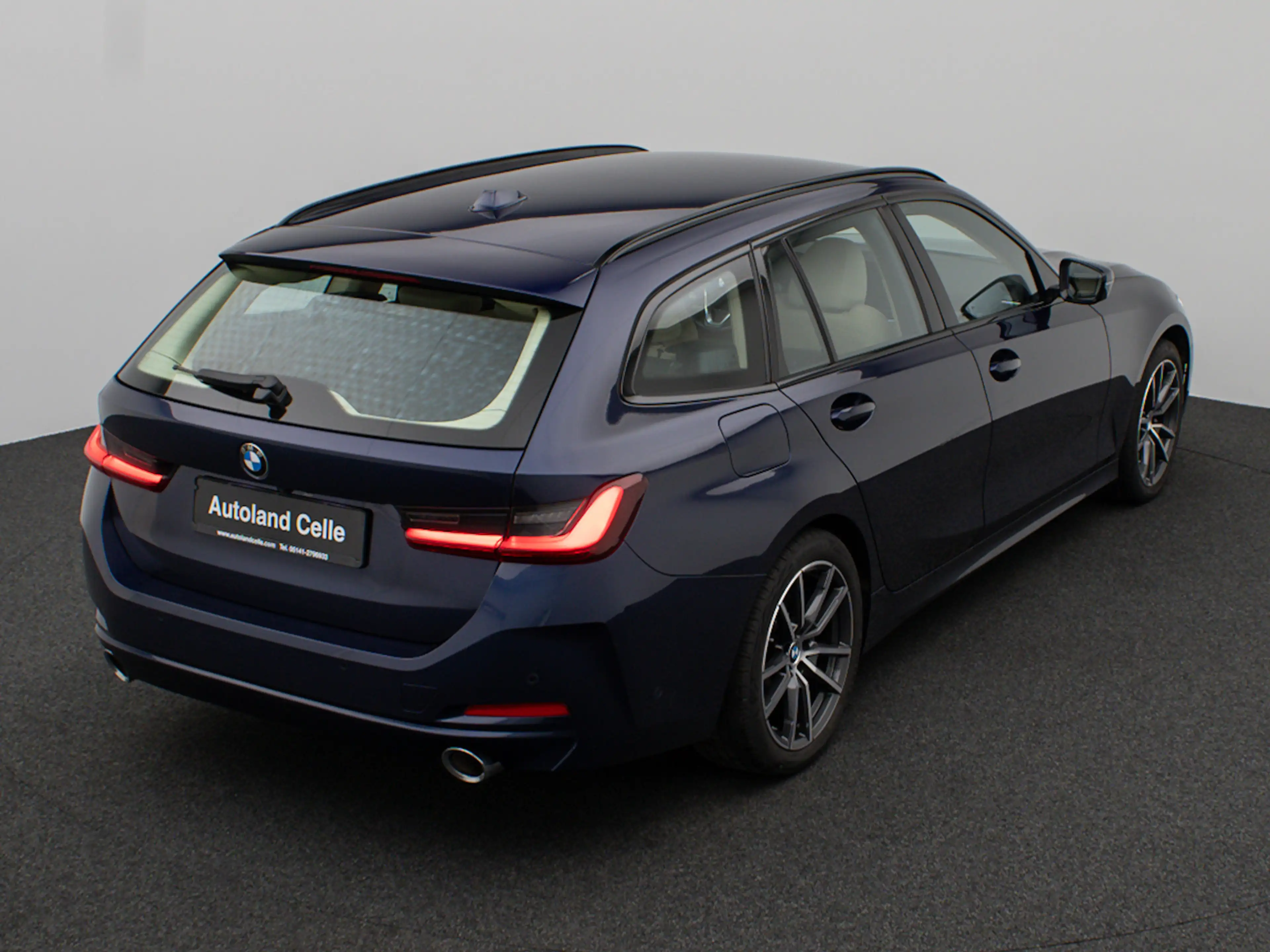 BMW 330 Kamera DAB HiFi Leder Sportsitz Komfort — photo 7