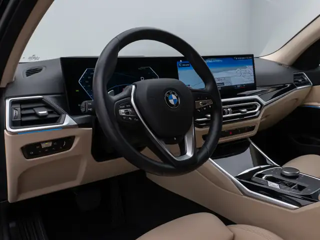 BMW 3 Series view 21