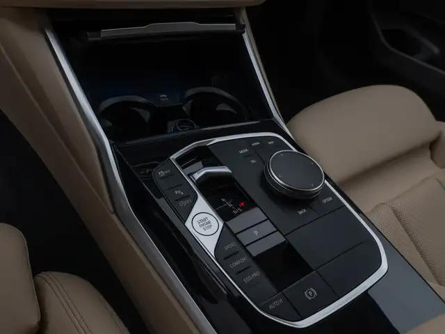 BMW 3 Series view 23