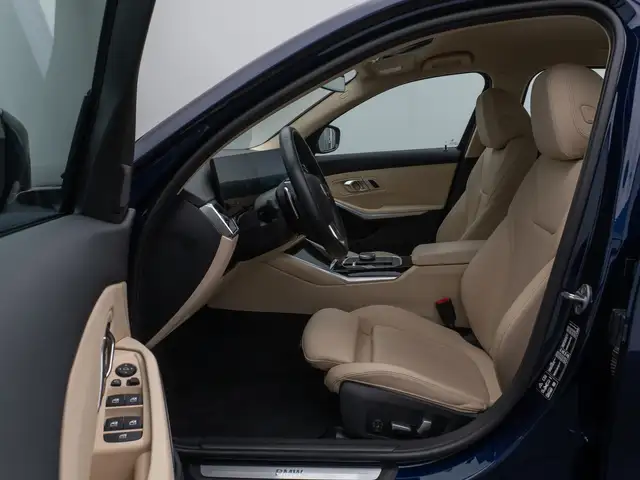 BMW 3 Series view 20