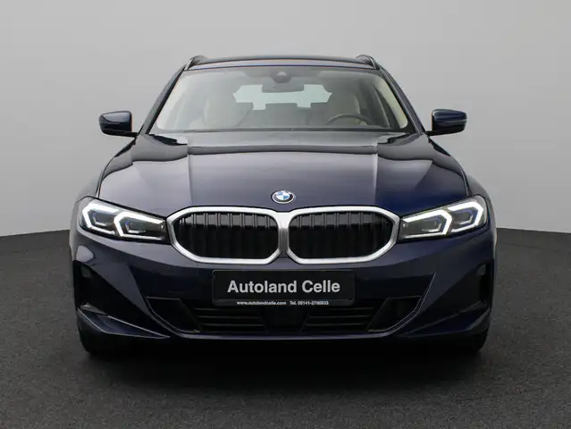 BMW 3 Series view 2