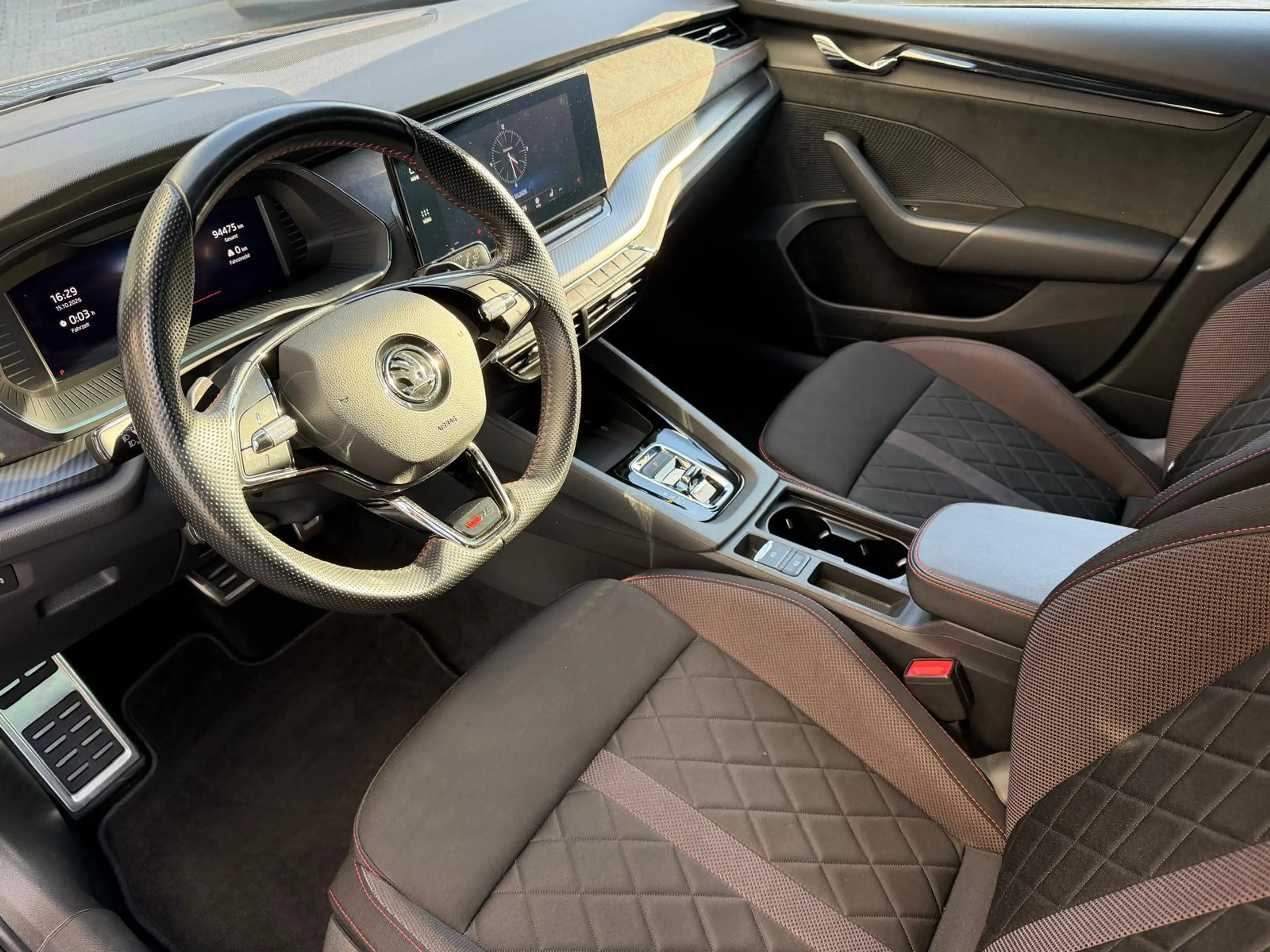 Skoda Octavia Combi 2.0 TDI RS >VIRTU+HEAD+LED+KAM+ACC — photo 15