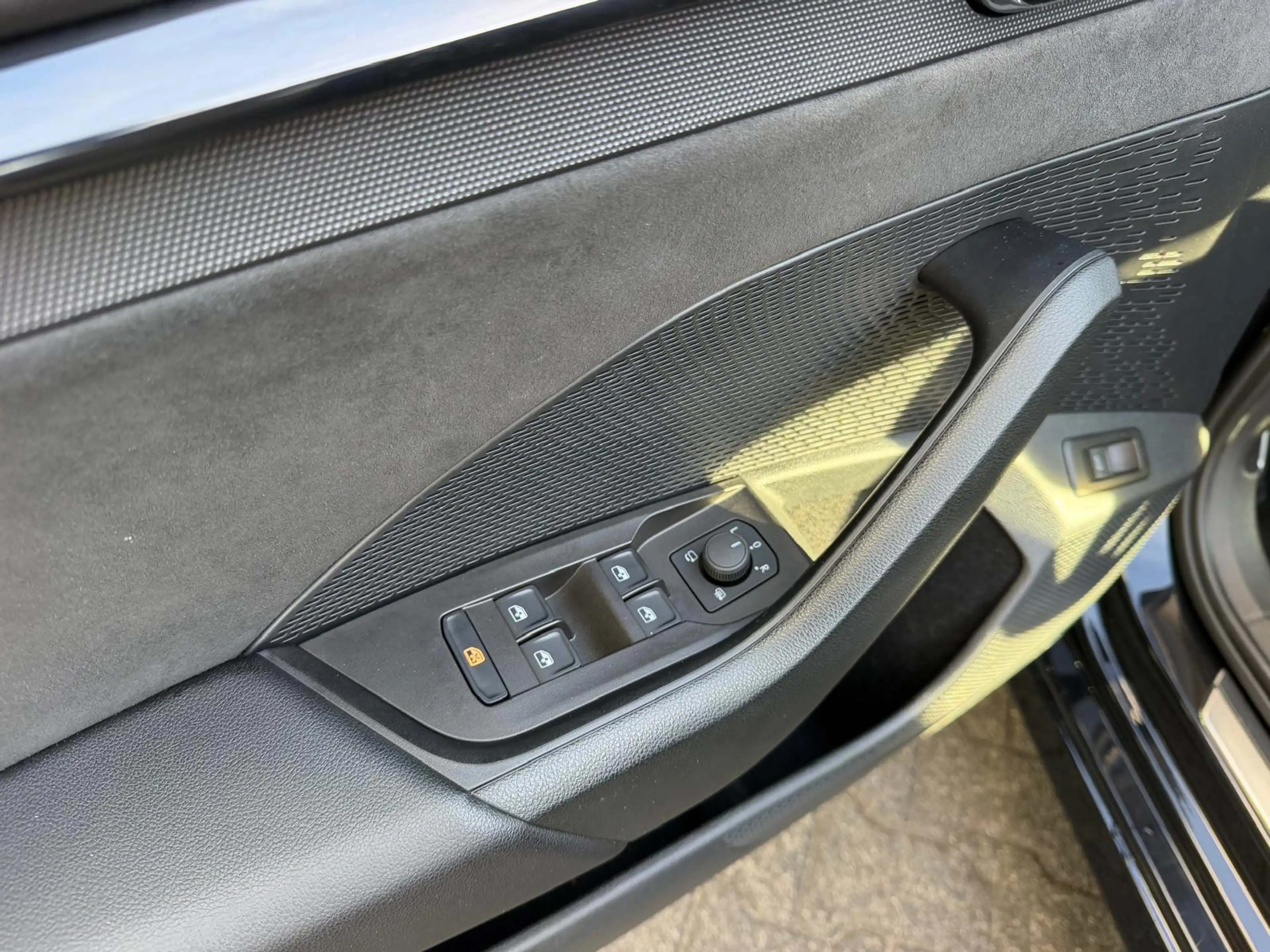 Skoda Octavia Combi 2.0 TDI RS >VIRTU+HEAD+LED+KAM+ACC — photo 14